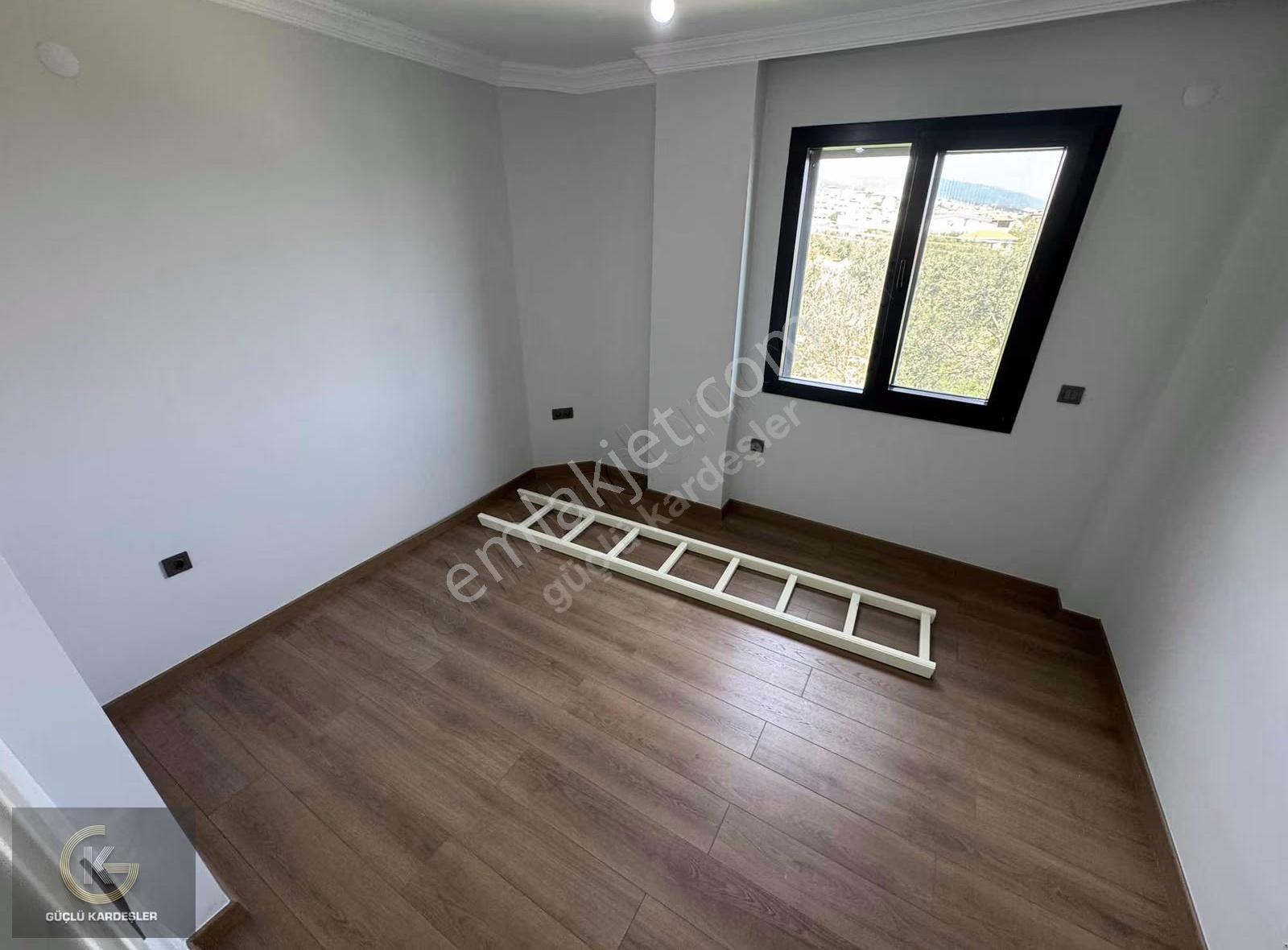 Güçlü Kardeşler Tam Müstakil 3+1 Geniş Bahçeli Lüks Villa - Görsel 35