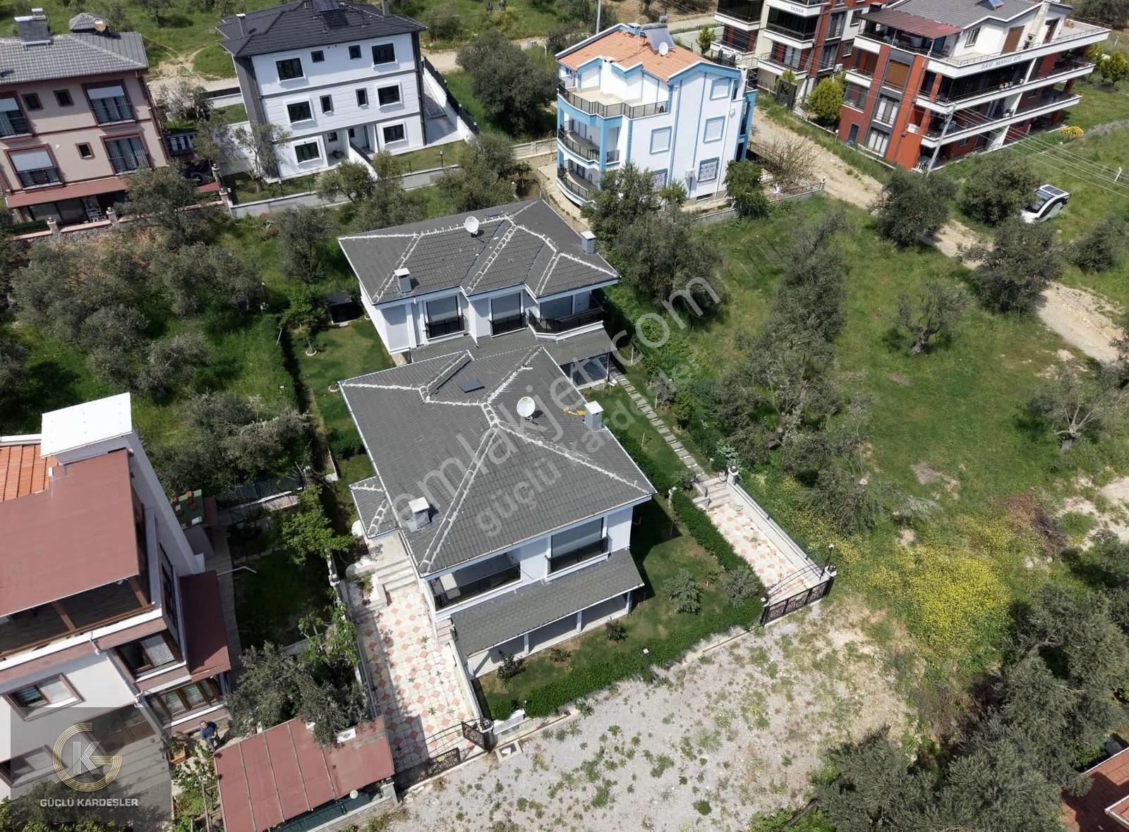 Güçlü Kardeşler Tam Müstakil 3+1 Geniş Bahçeli Lüks Villa - Görsel 13