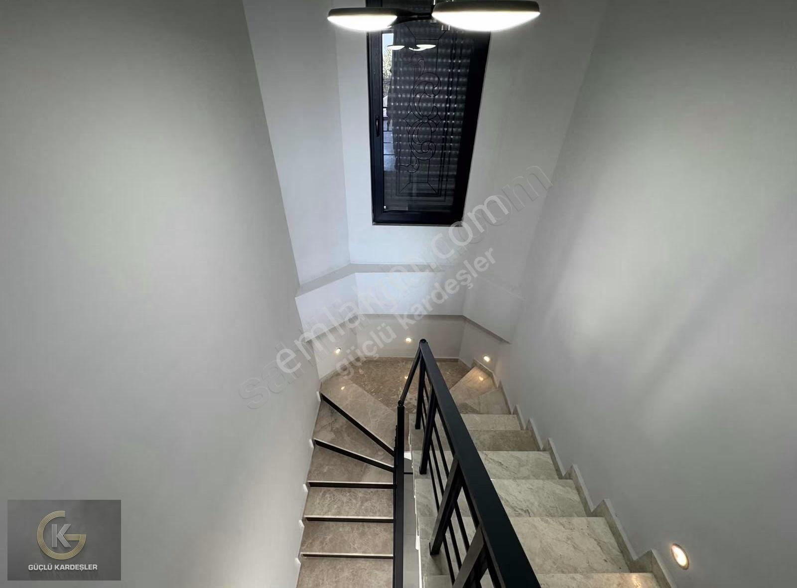 Güçlü Kardeşler Tam Müstakil 3+1 Geniş Bahçeli Lüks Villa - Görsel 26