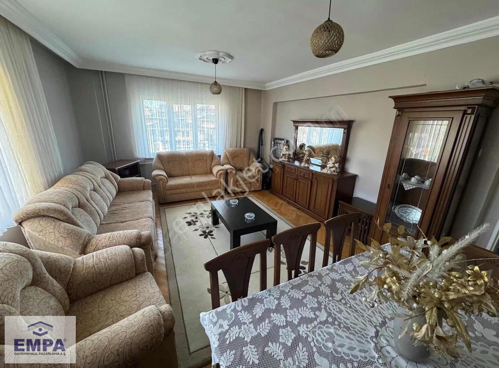 Empa'dan Yenikent Şöförler Koop. 3+1 135m² Bakımlı Daire - Görsel 3