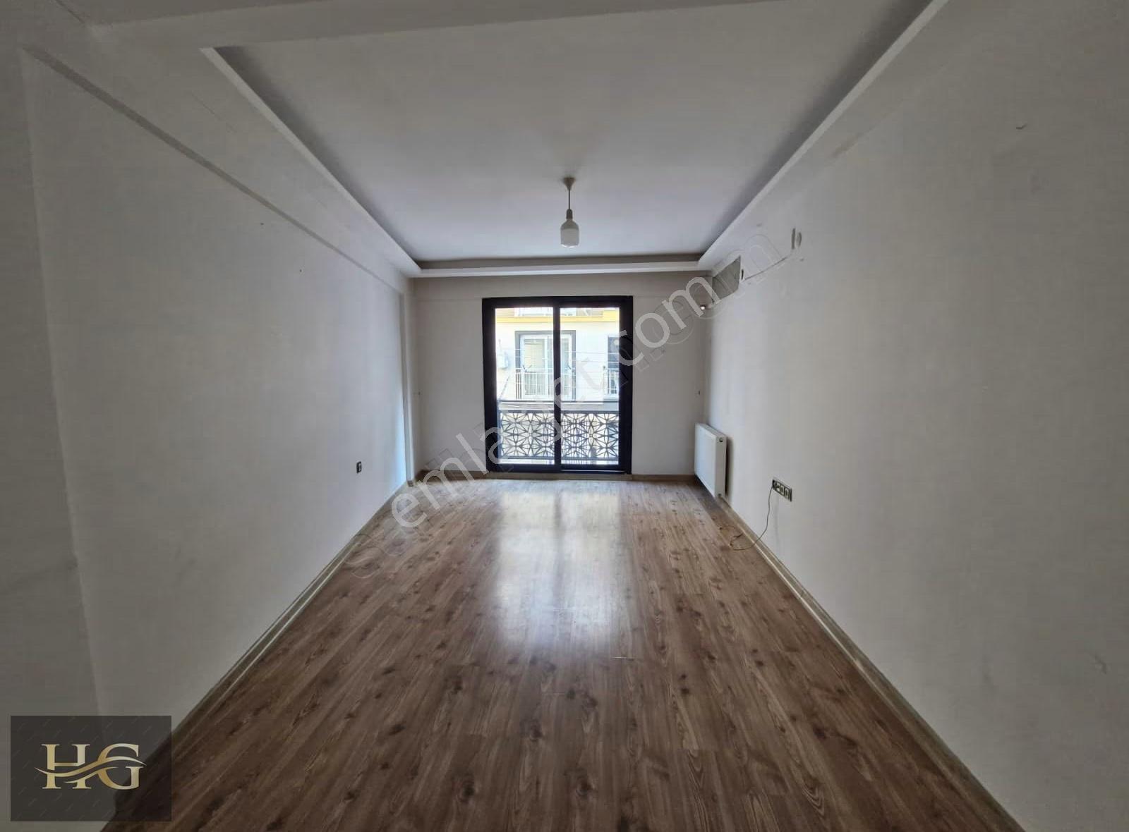 Karşıyaka Örnekköy'de Kapalı Mutfaklı Kiralık 2+1 Daire - Görsel 33