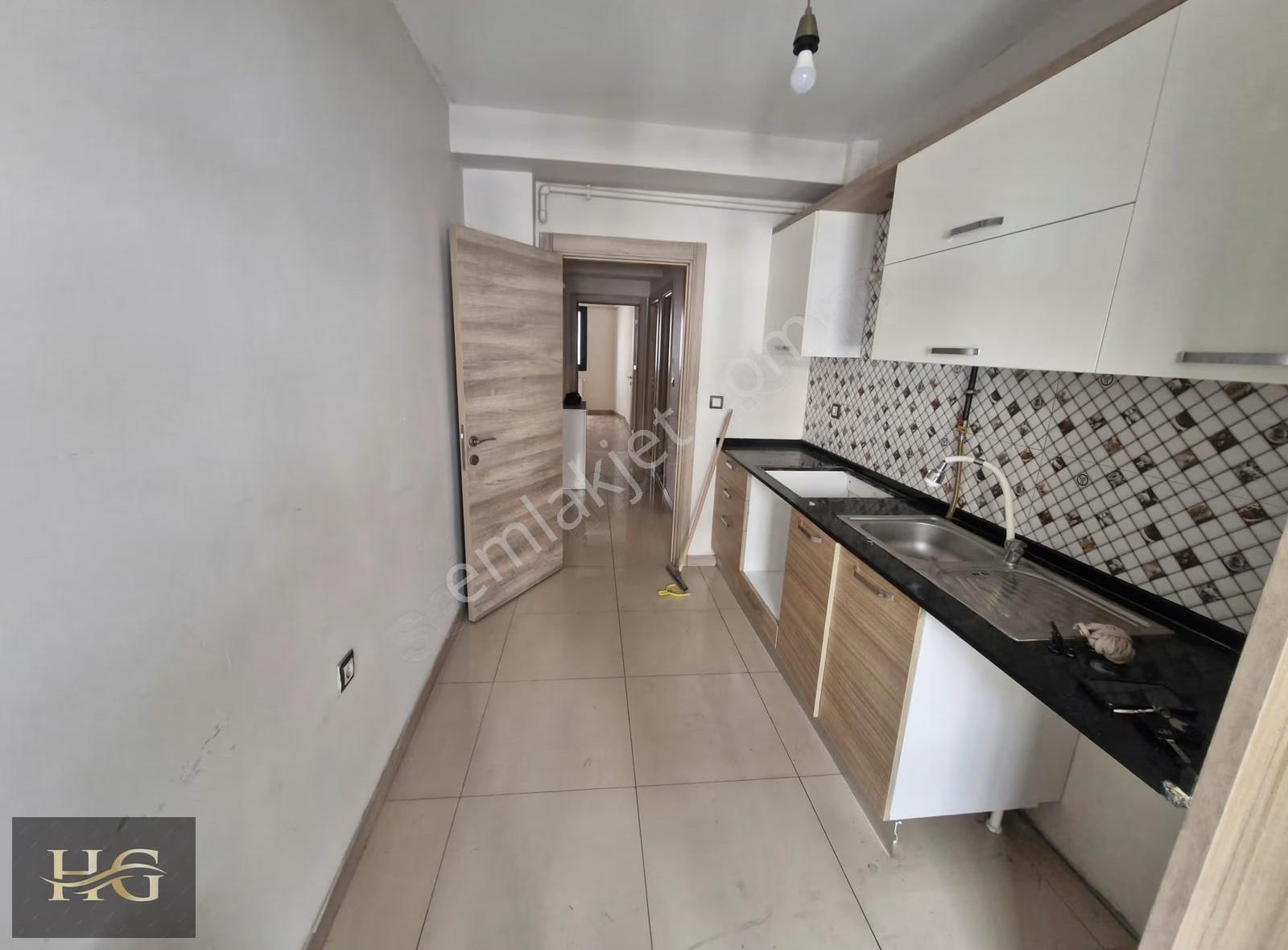 Karşıyaka Örnekköy'de Kapalı Mutfaklı Kiralık 2+1 Daire - Görsel 8