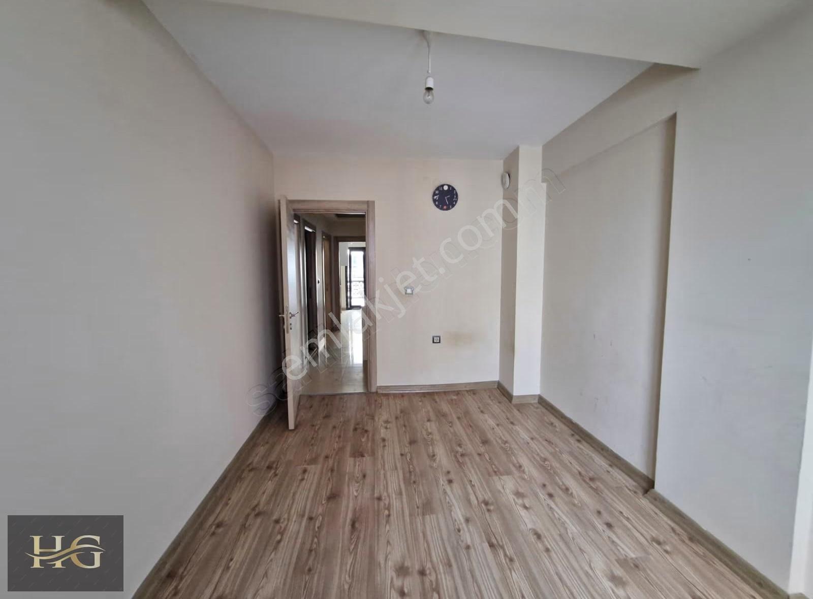 Karşıyaka Örnekköy'de Kapalı Mutfaklı Kiralık 2+1 Daire - Görsel 6