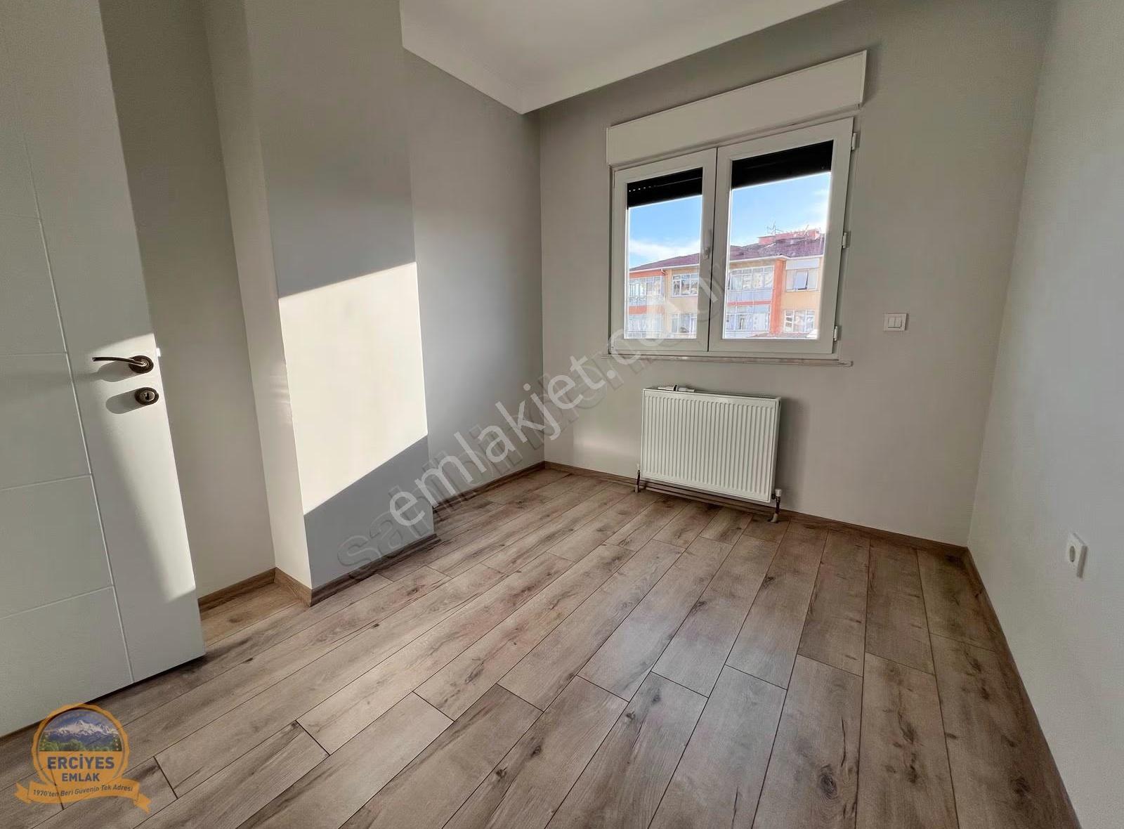 Erciyes'den Sahrayiceditde Yeni Bina 3+1 Çift Balkonlu 130 M² - Görsel 27