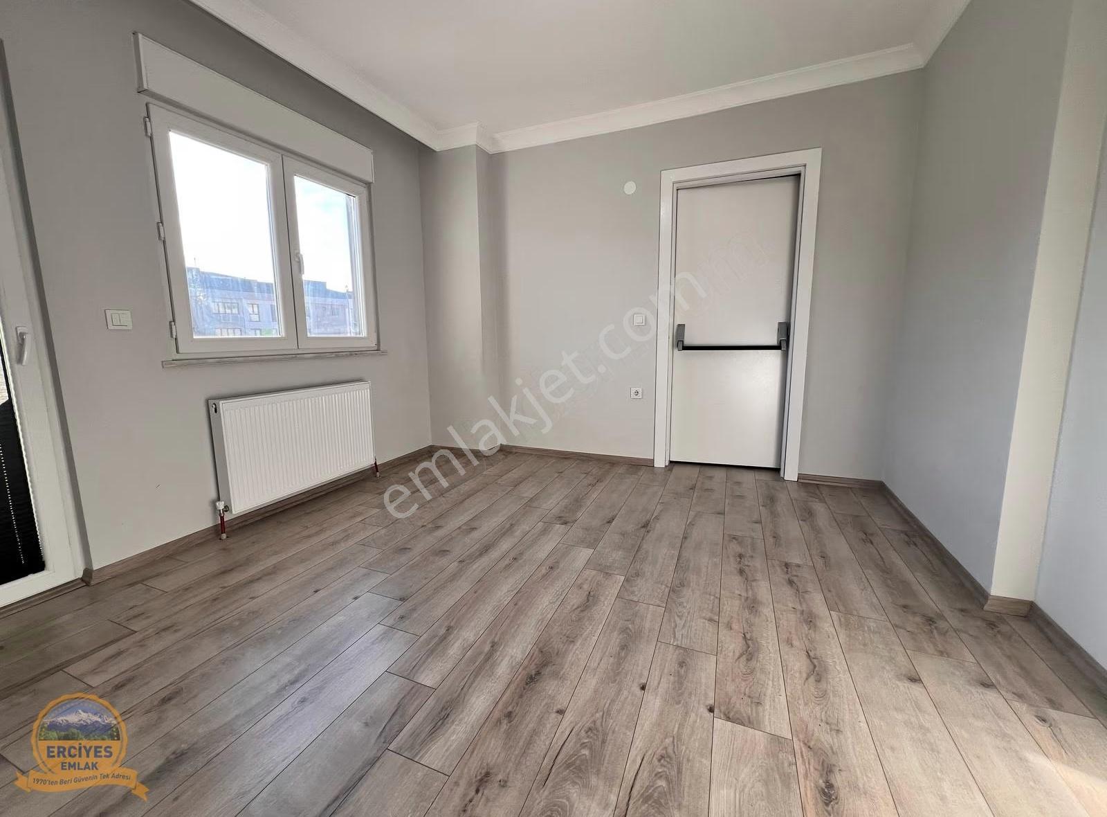 Erciyes'den Sahrayiceditde Yeni Bina 3+1 Çift Balkonlu 130 M² - Görsel 28