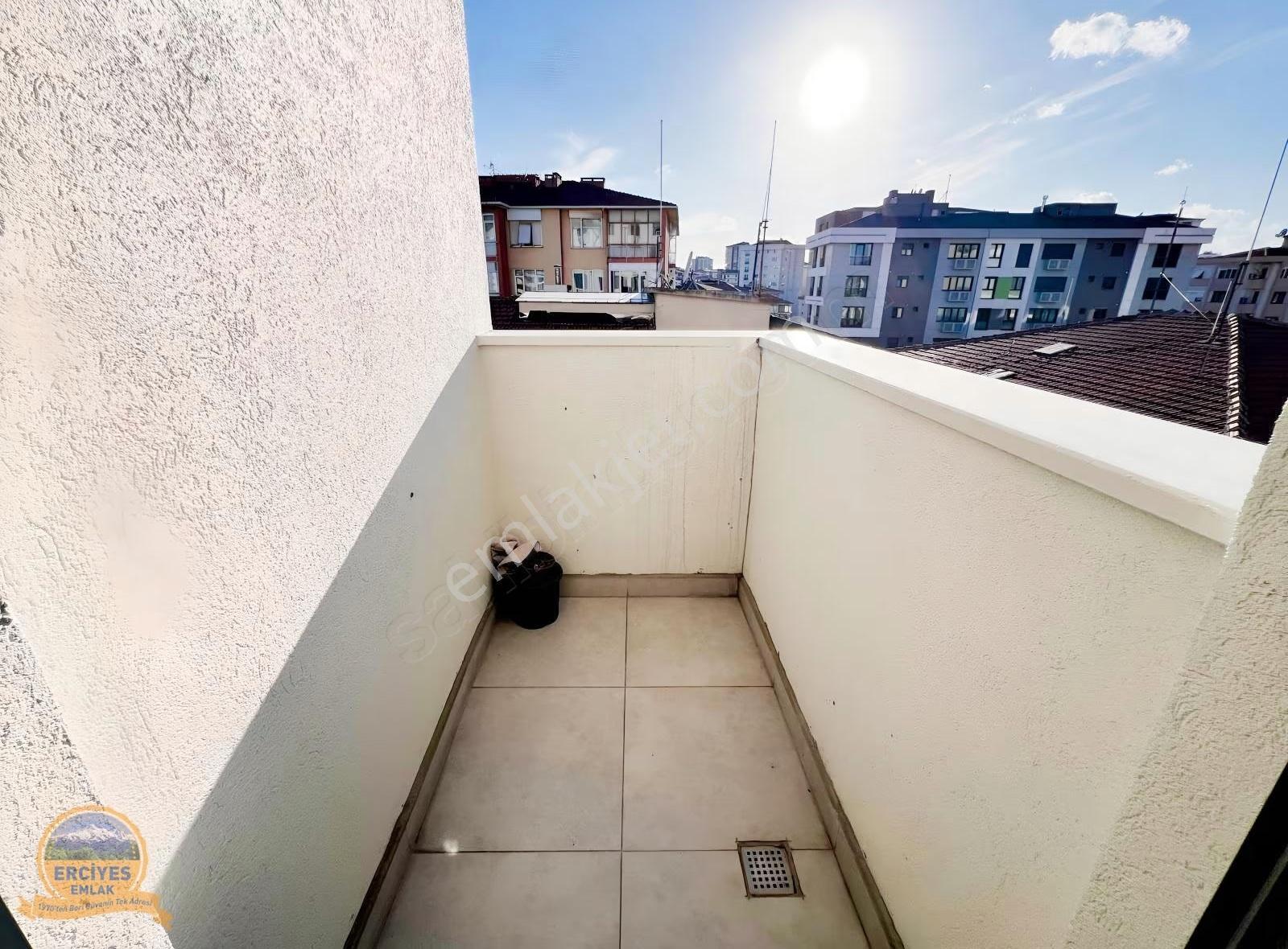 Erciyes'den Sahrayiceditde Yeni Bina 3+1 Çift Balkonlu 130 M² - Görsel 34