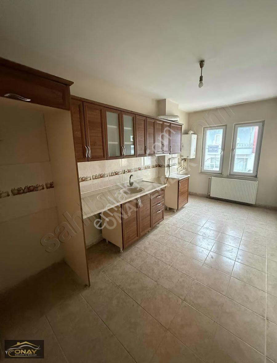 Onay Emlak' Tan Kiralık 3+1 Ara Kat Daire Merkezi Konum - Görsel 8