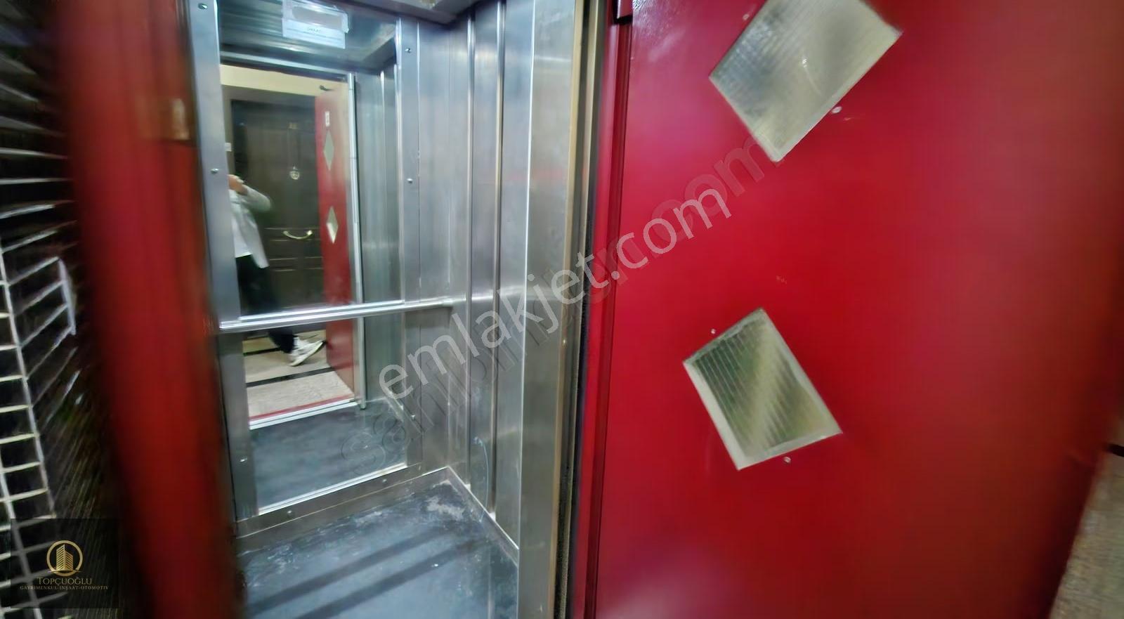 Seylap Caddesi Üzerinde Esparka Yürüme Mesafesi 1+1 Eşyalı - Görsel 5