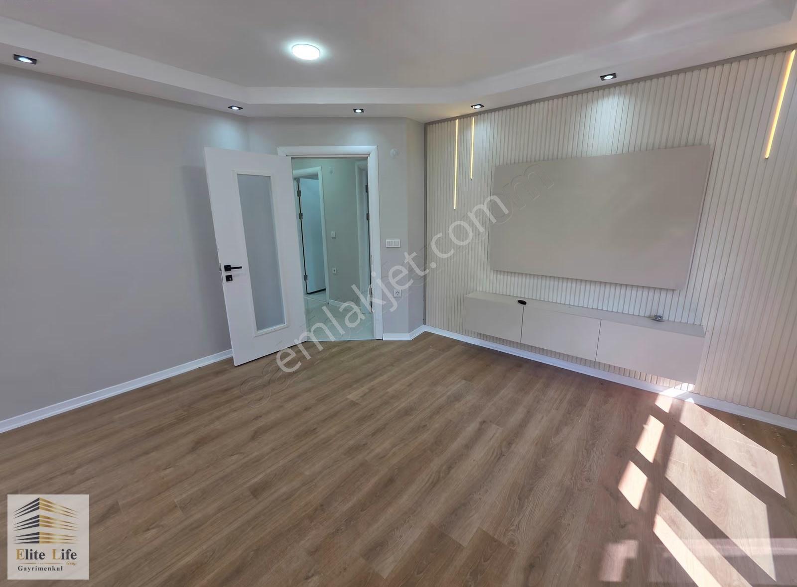 Çekmeköy Merkez Mahallesinde Fırsat 120 M² 3+1 Geniş Daire - Görsel 35