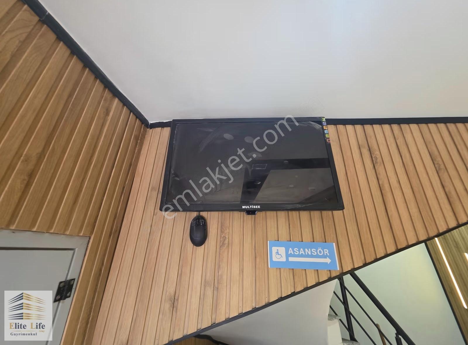 Çekmeköy Merkez Mahallesinde Fırsat 120 M² 3+1 Geniş Daire - Görsel 33