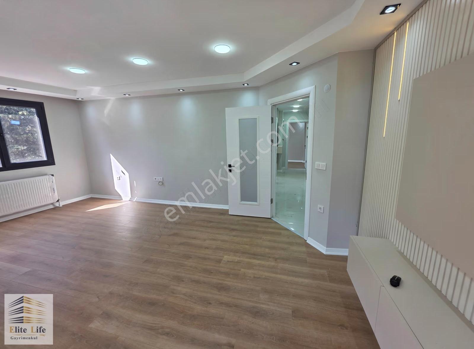 Çekmeköy Merkez Mahallesinde Fırsat 120 M² 3+1 Geniş Daire - Görsel 34