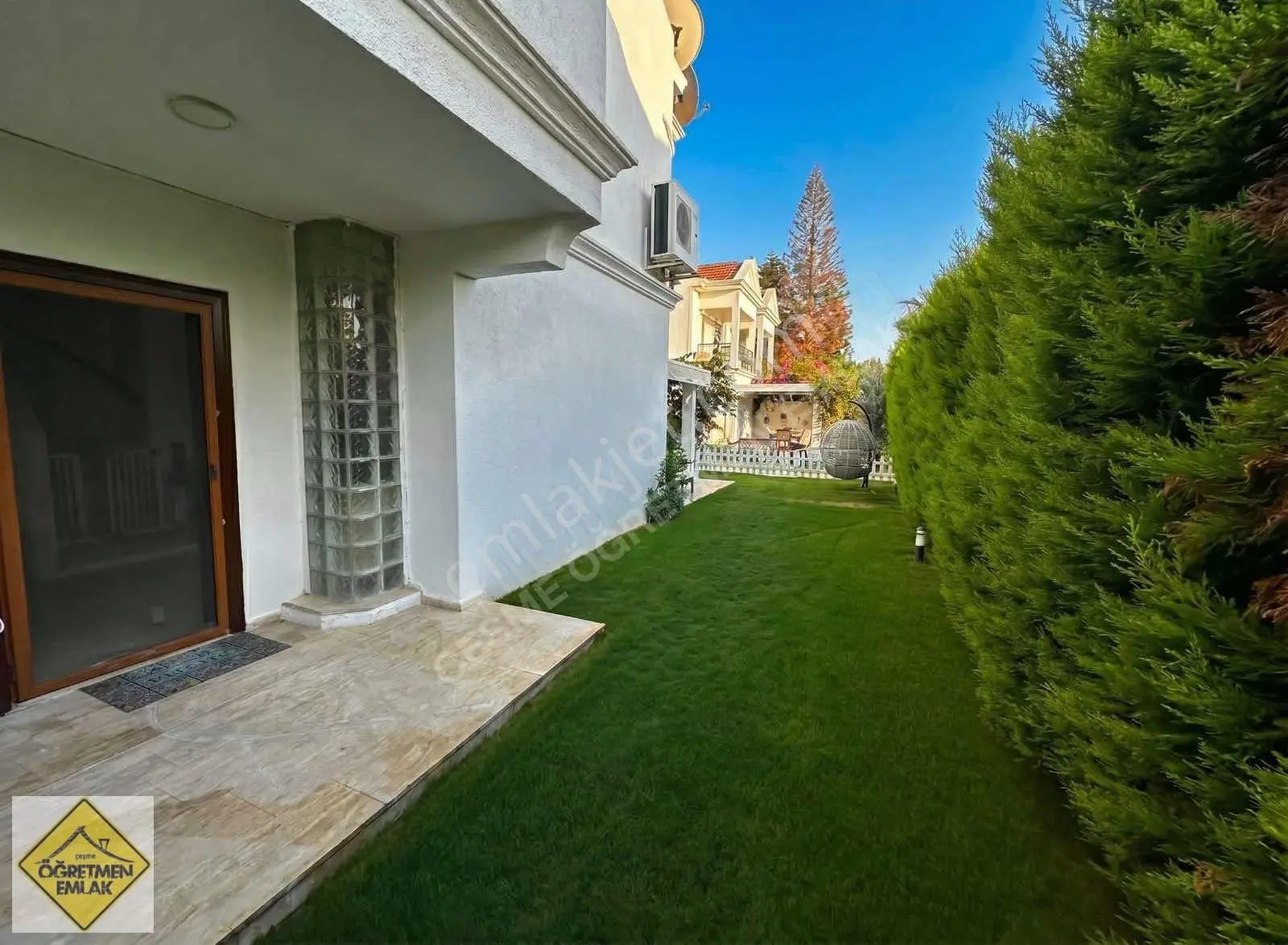 Alaçatı'da Havuzlu, Butik Site İçinde Bakımlı Villa - Görsel 3