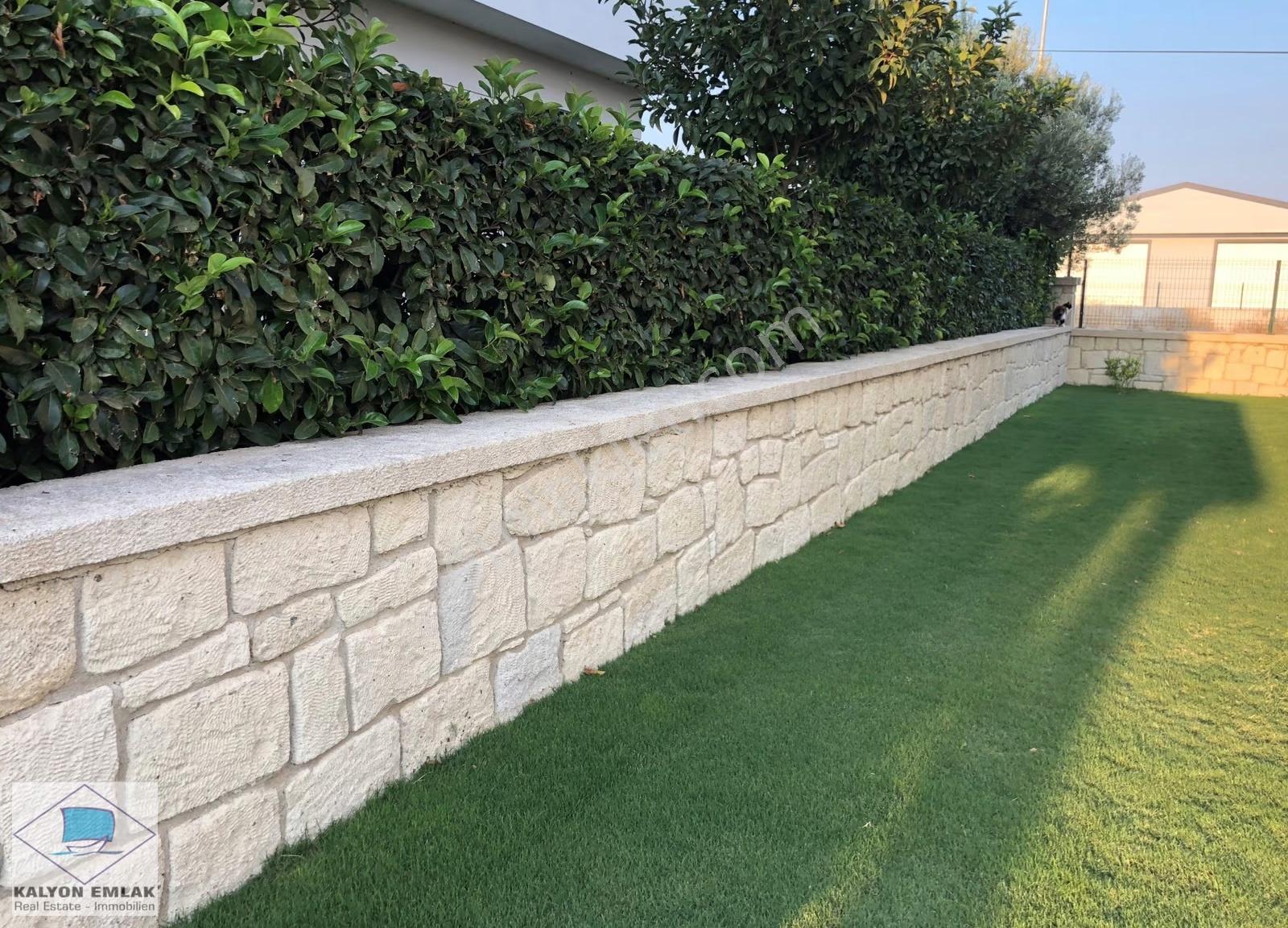 Alaçatı'da Ortak Havuzlu Sitede 3+1 Klimalı Villa - Görsel 4