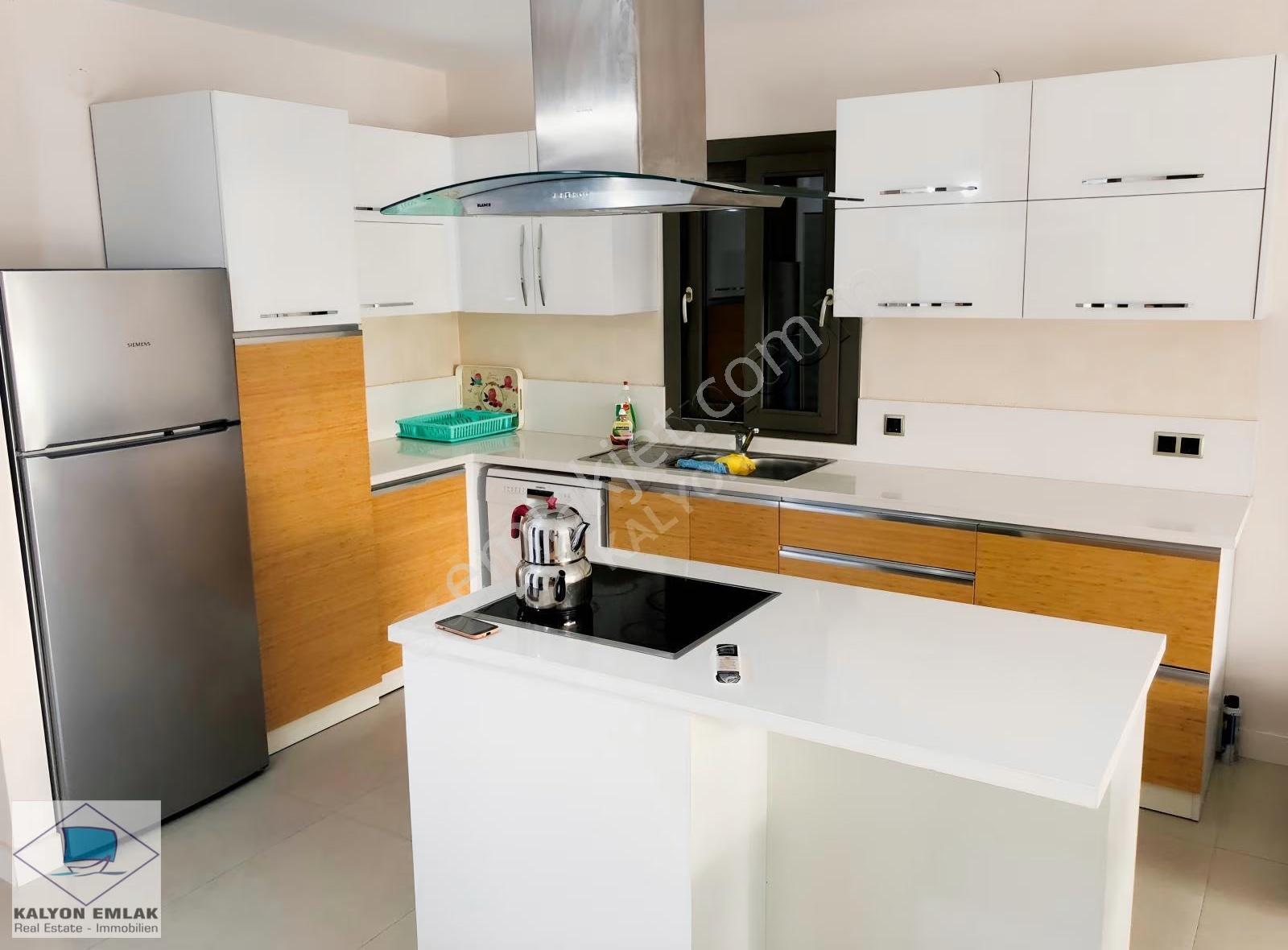 Alaçatı'da Ortak Havuzlu Sitede 3+1 Klimalı Villa - Görsel 2