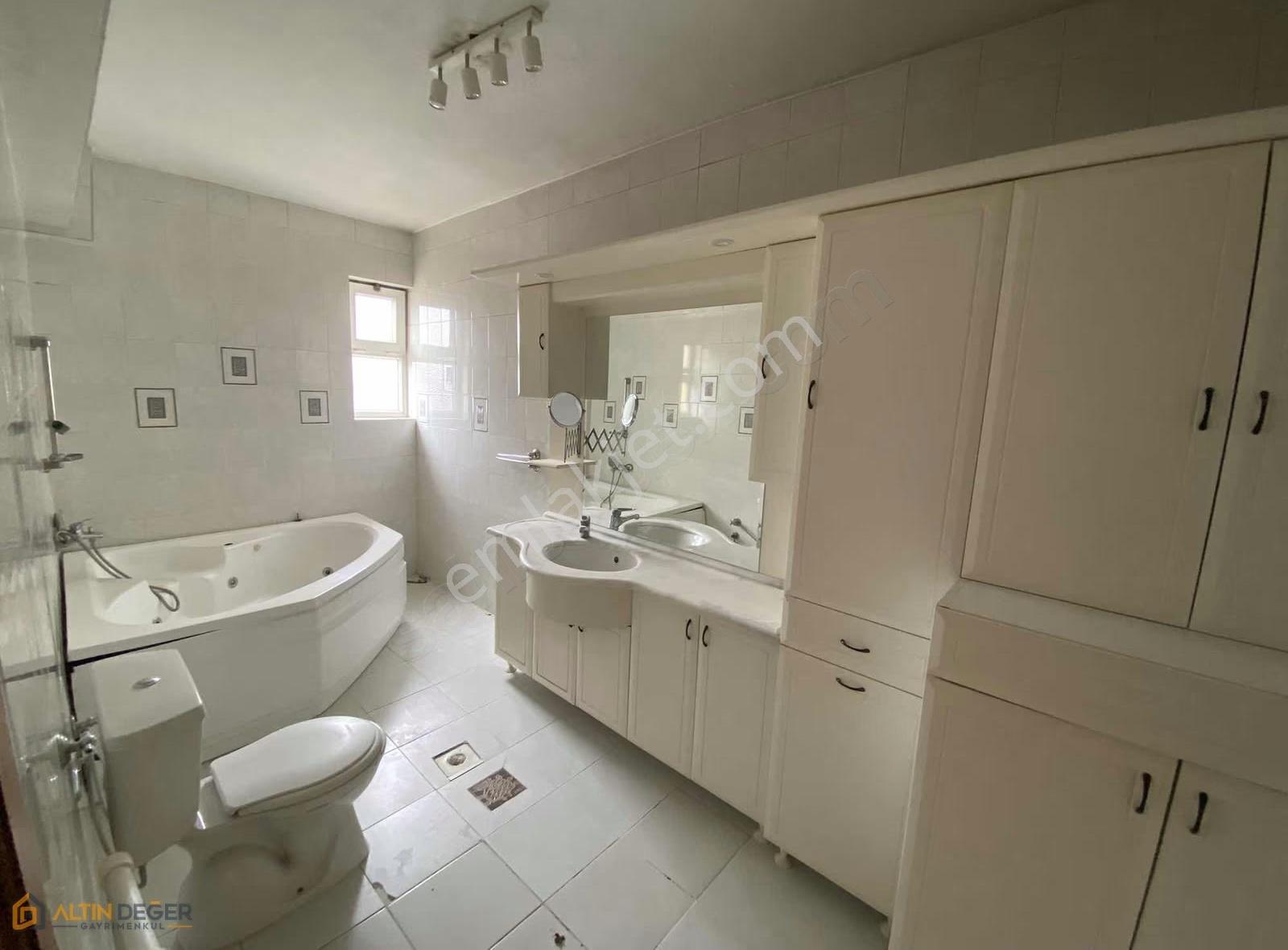 Şehitlik Elit Sokakta 450 M² Arsa İçinde Özel Yatırımlık Villa! - Görsel 11