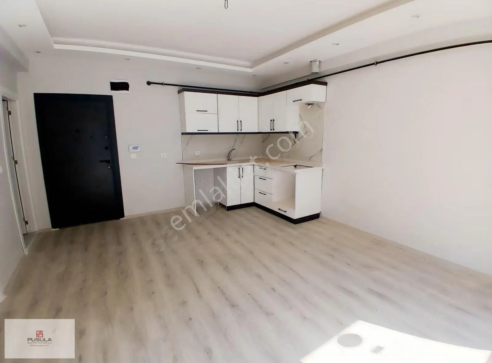 Hacilbey Mahallesinde Önçephede Arakat Sıfır 1+1 Satılık Daire