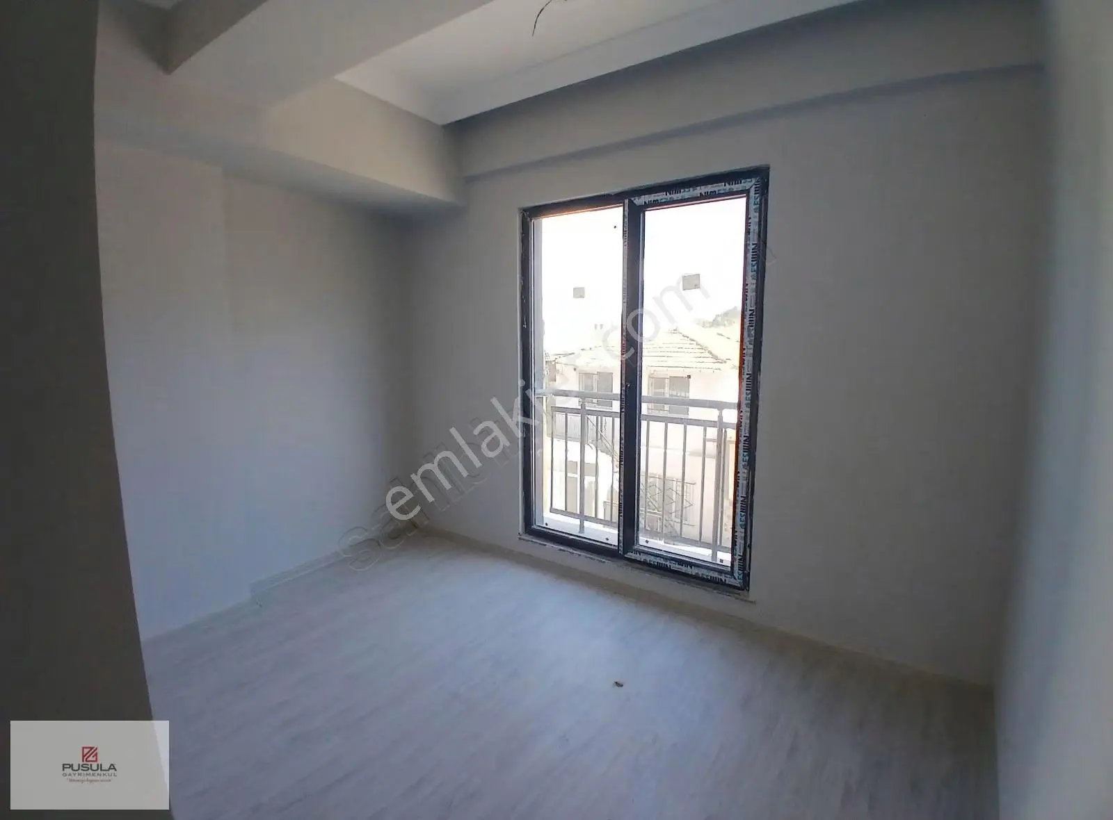 Sütlüce Mahallesinde Yatırımlık Sıfır 1+1 Satılık Daire