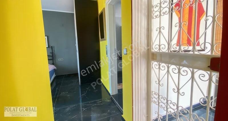 Güllük Oba Sitesinde Özel Plajlı, Yenilenmiş Köşe Parsel Satılı - Görsel 8