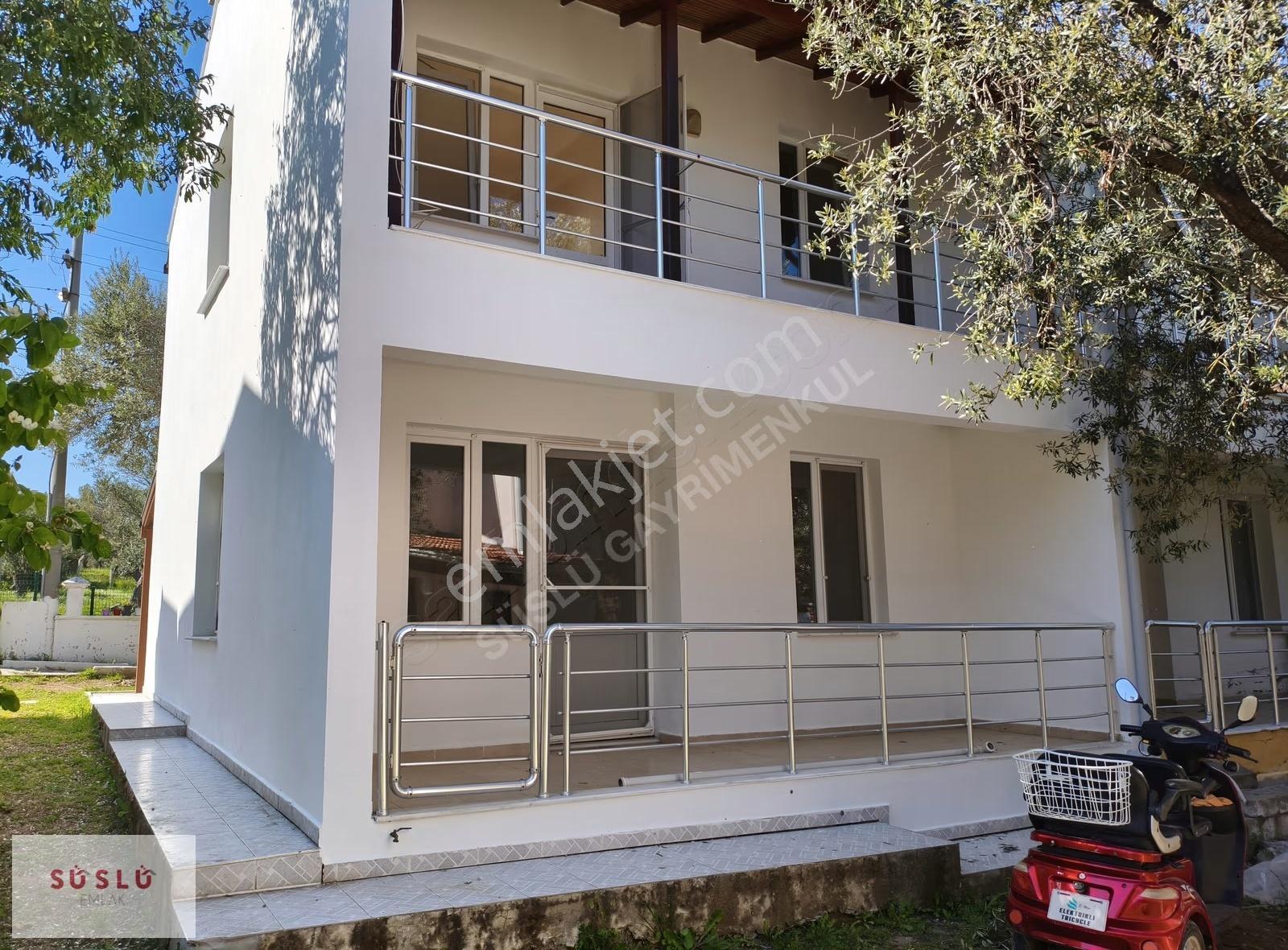 Ayvalık Küçükköy Sarımsaklı Plajlarında Kiralık 3+1 Villa