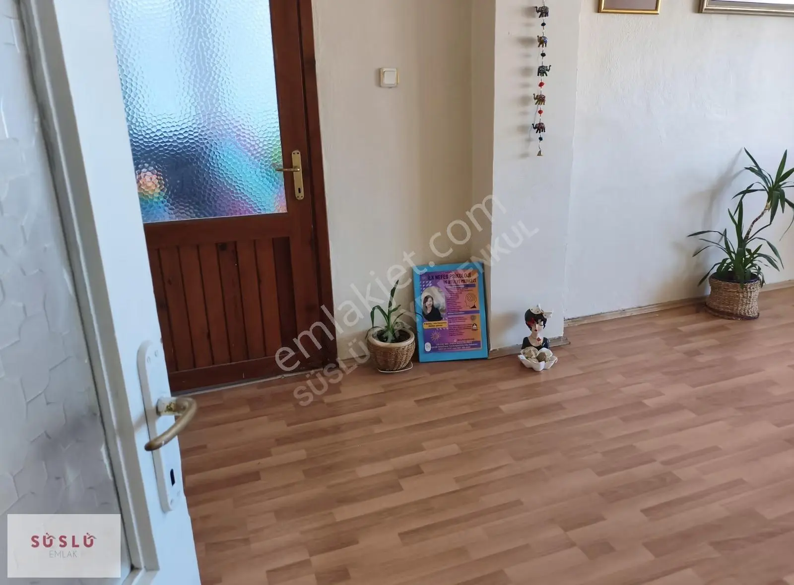 Ayvalık 150 Evlerde Kiralık 3+1 İşyeri Ofis Olarak Kiralık - Görsel 2