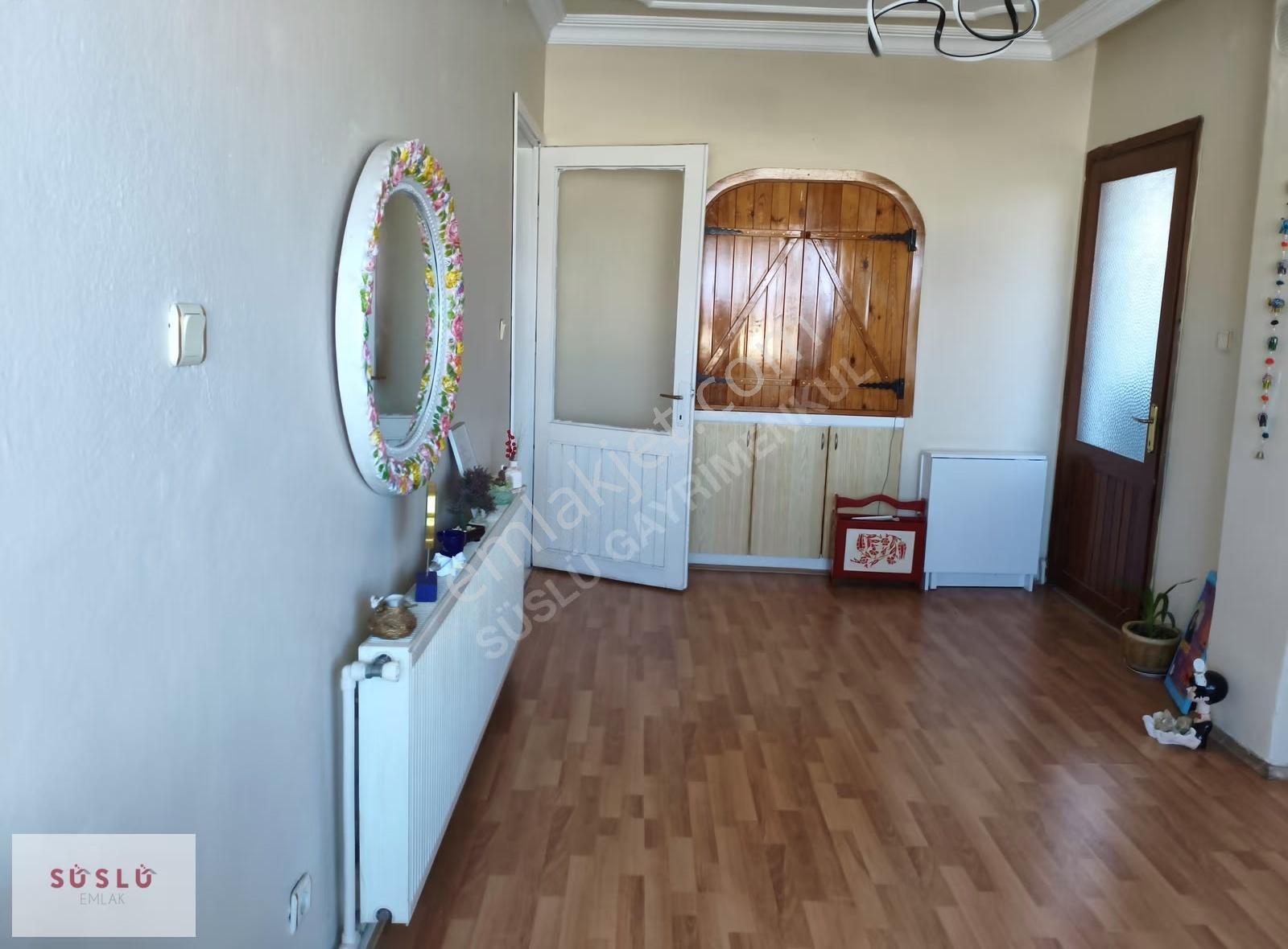 Ayvalık 150 Evlerde Kiralık 3+1 İşyeri Ofis Olarak Kiralık - Görsel 8