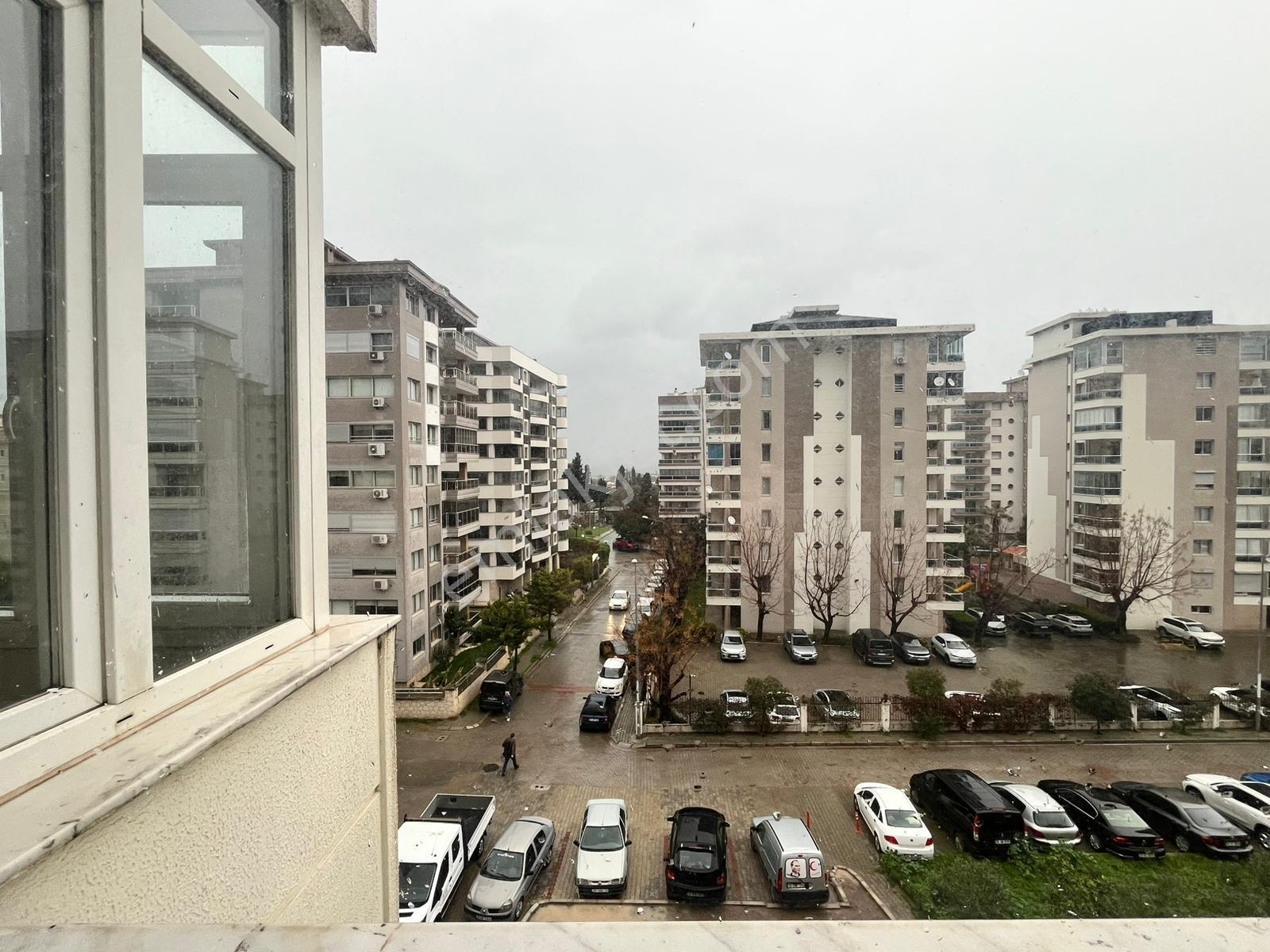 Dokuz Eylül Ve Metro Yakını Deniz Manzaralı Asansörlü Daire - Görsel 9