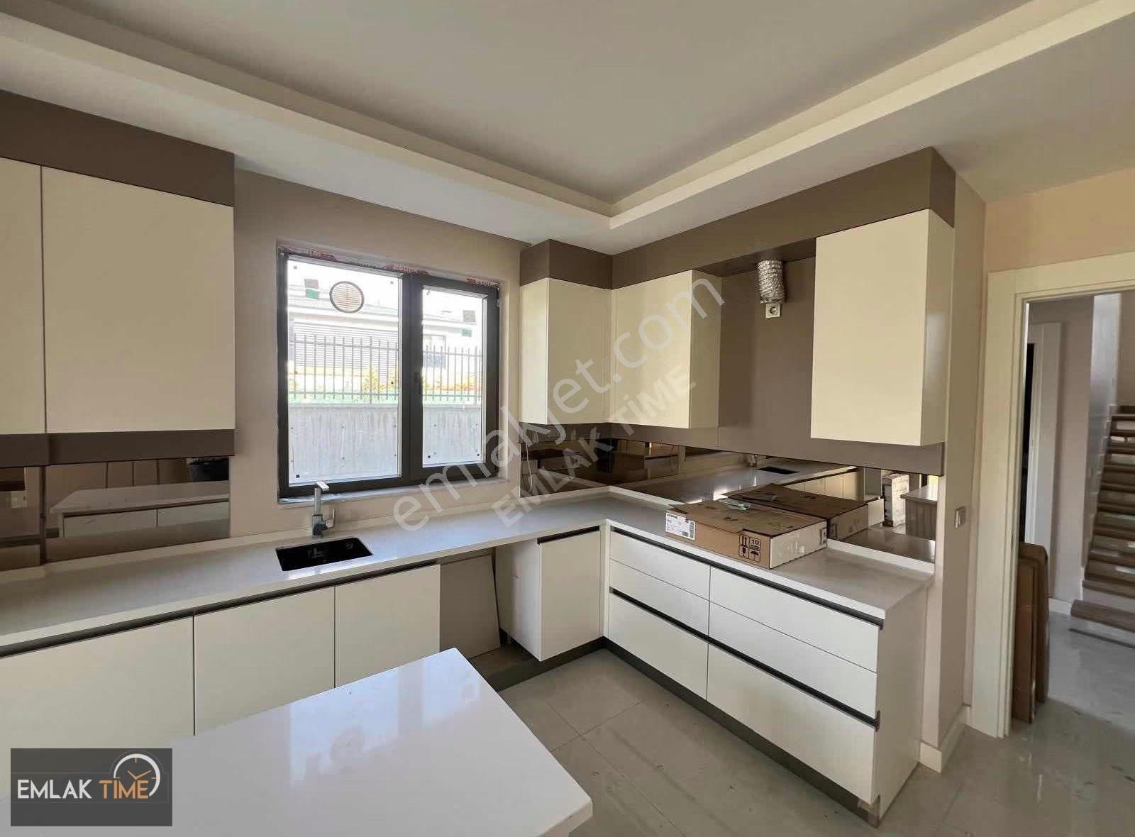 Bağlıcanın En Güzel Konumunda Full Yapılı 6+1 Lüks Satılık Villa - Görsel 21