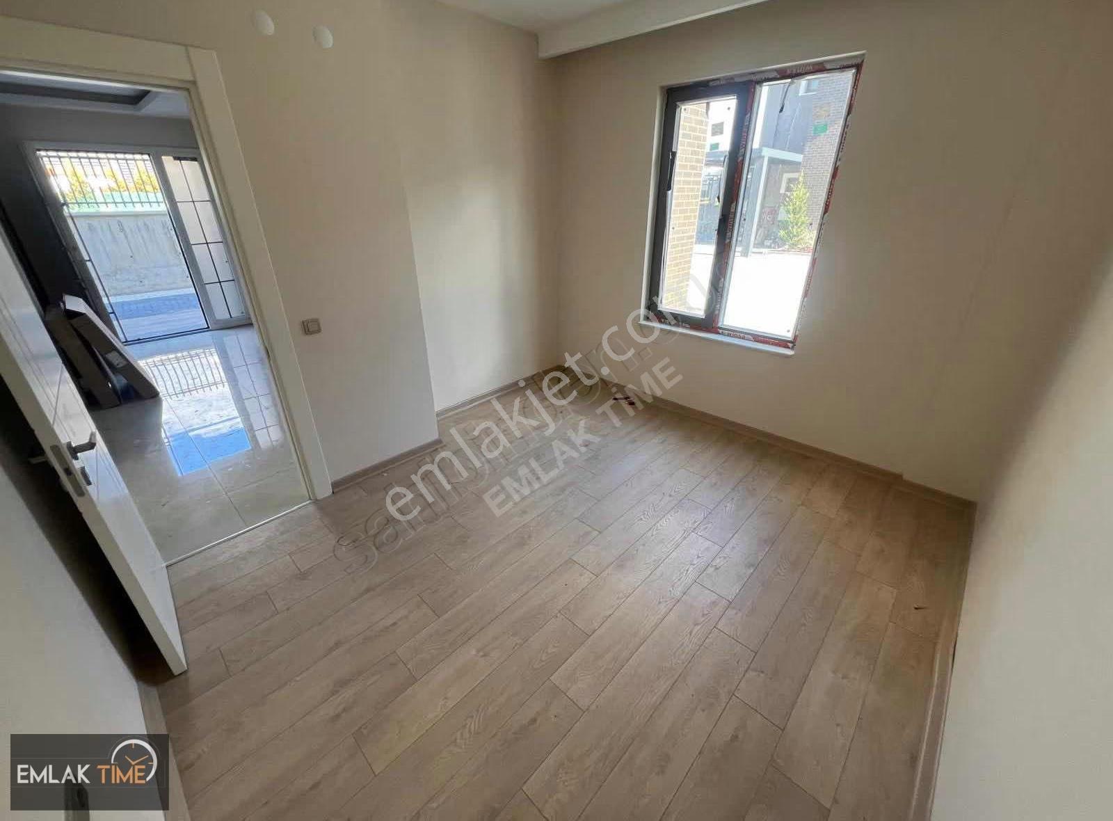 Bağlıcanın En Güzel Konumunda Full Yapılı 6+1 Lüks Satılık Villa - Görsel 2