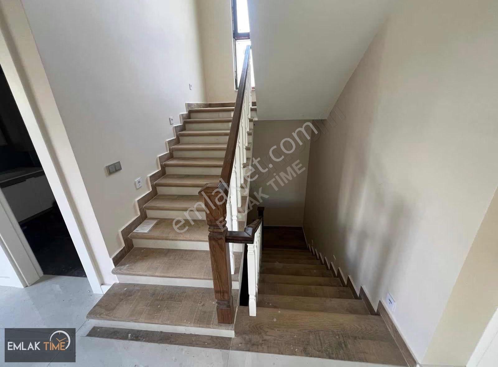 Bağlıcanın En Güzel Konumunda Full Yapılı 6+1 Lüks Satılık Villa - Görsel 10