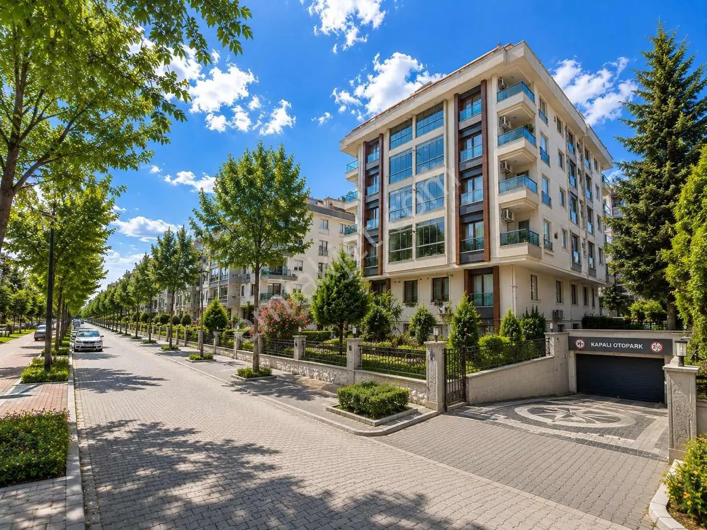 Adnan Kahvecide Satılık Kapalı Otoparklı Giriş Kat Daire
