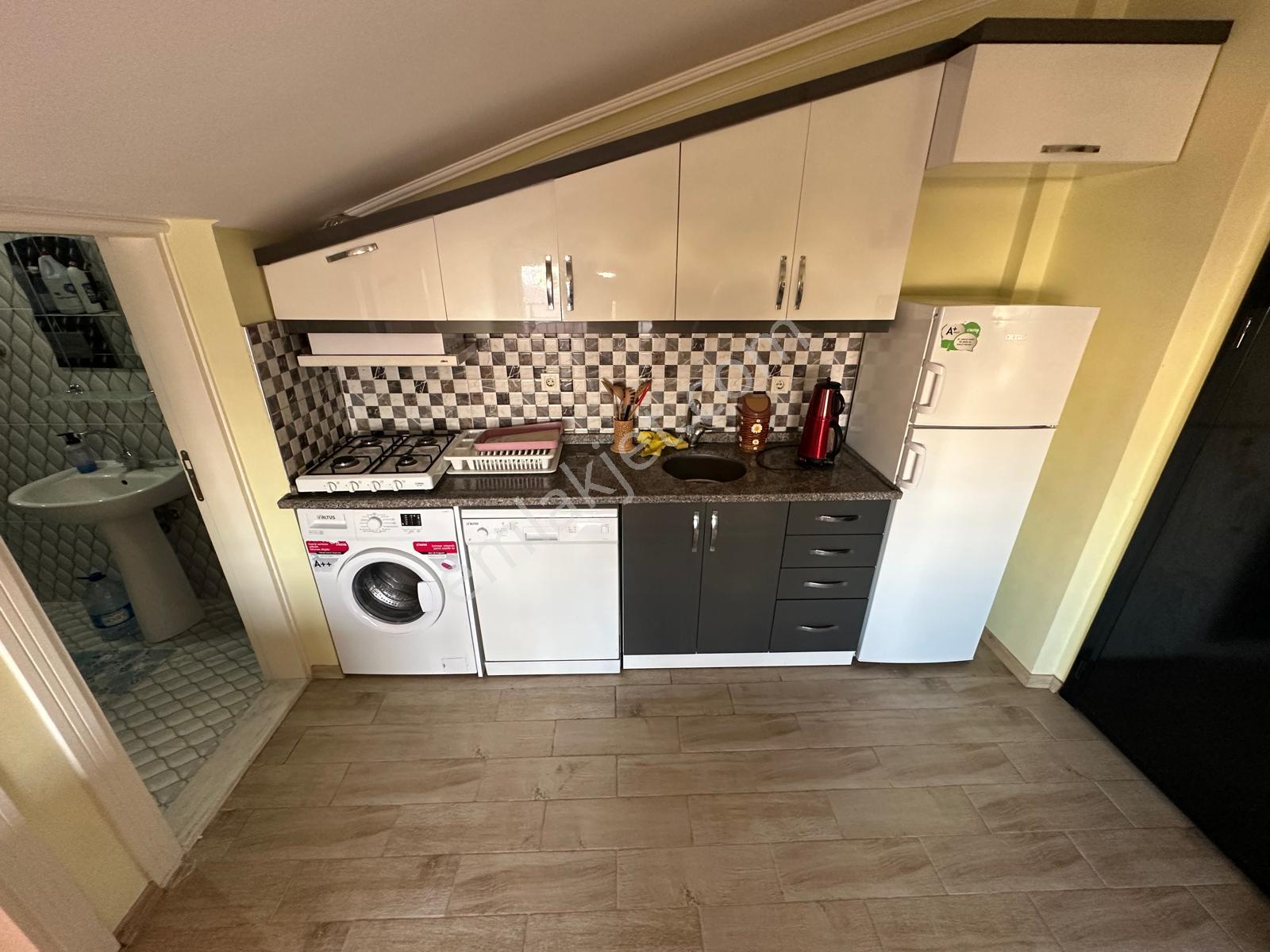 Antalya Kepez Kültürde Kiralık Eşyalı 1+1 Çatı Katı Daire No.20366 - Görsel 18
