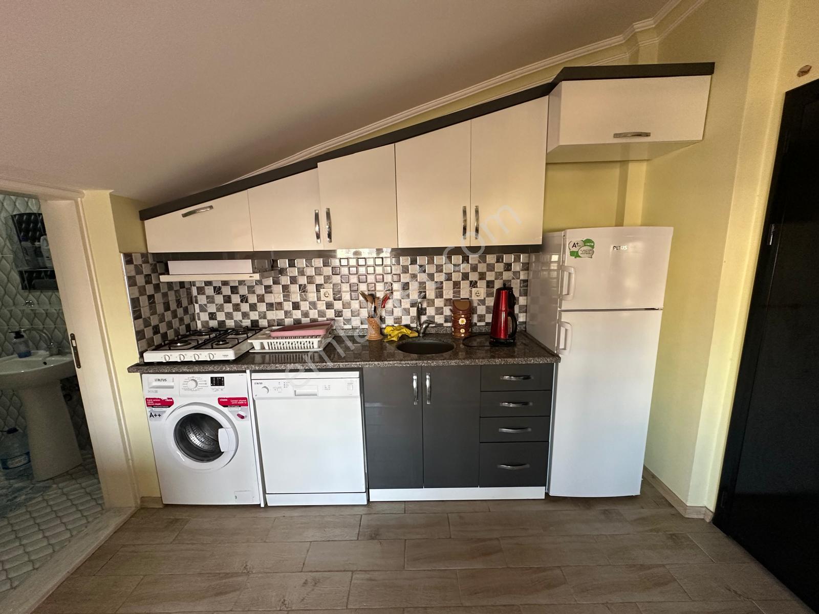 Antalya Kepez Kültürde Kiralık Eşyalı 1+1 Çatı Katı Daire No.20366 - Görsel 9