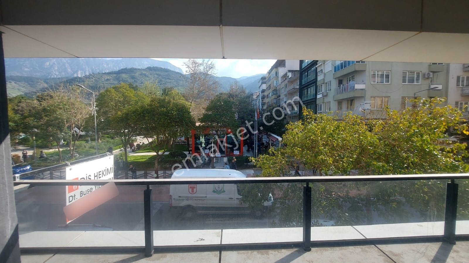 Manisa Ulupark Köşesi Satılık Cadde Üzeri 2+1 İşyeri & Ofis - Görsel 8