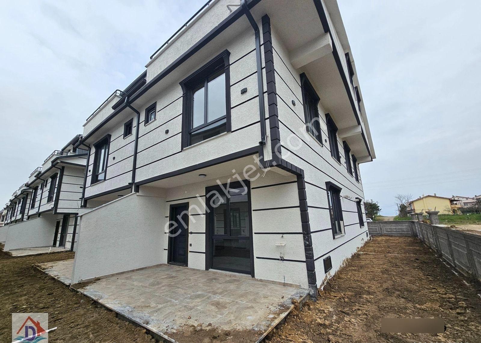 Deniz'den 4+1 Bahçeli, Yerden Isıtmalı, Denize Yakın Villa - Görsel 22