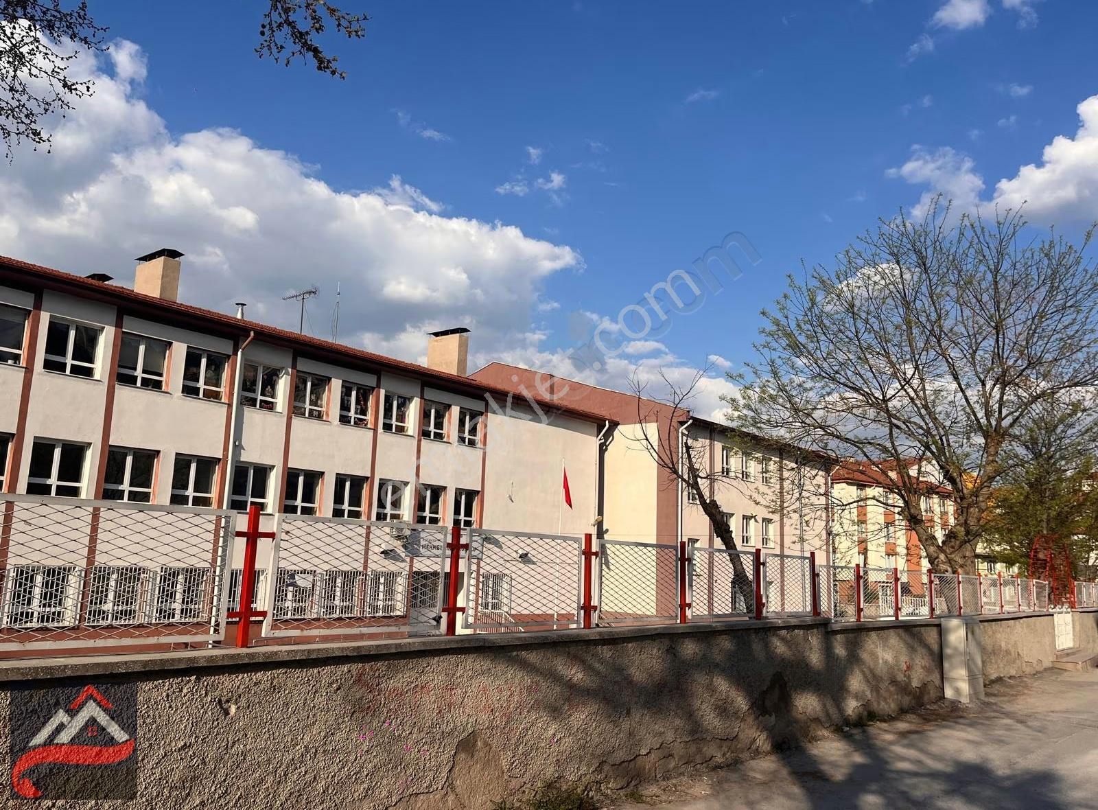 Deniz Yiğit'ten Saray Mahallesinde Fullbakımlı Satılık 2+1 Daire - Görsel 19