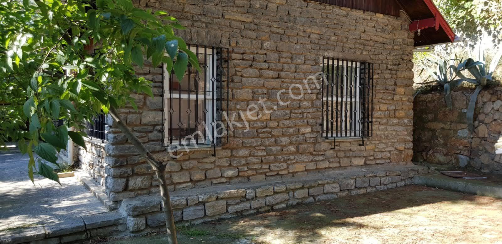 Yakacık Ayazma'da Deniz Manzaralı, İmarlı 445m2 Arsada Taş Ev - Görsel 31