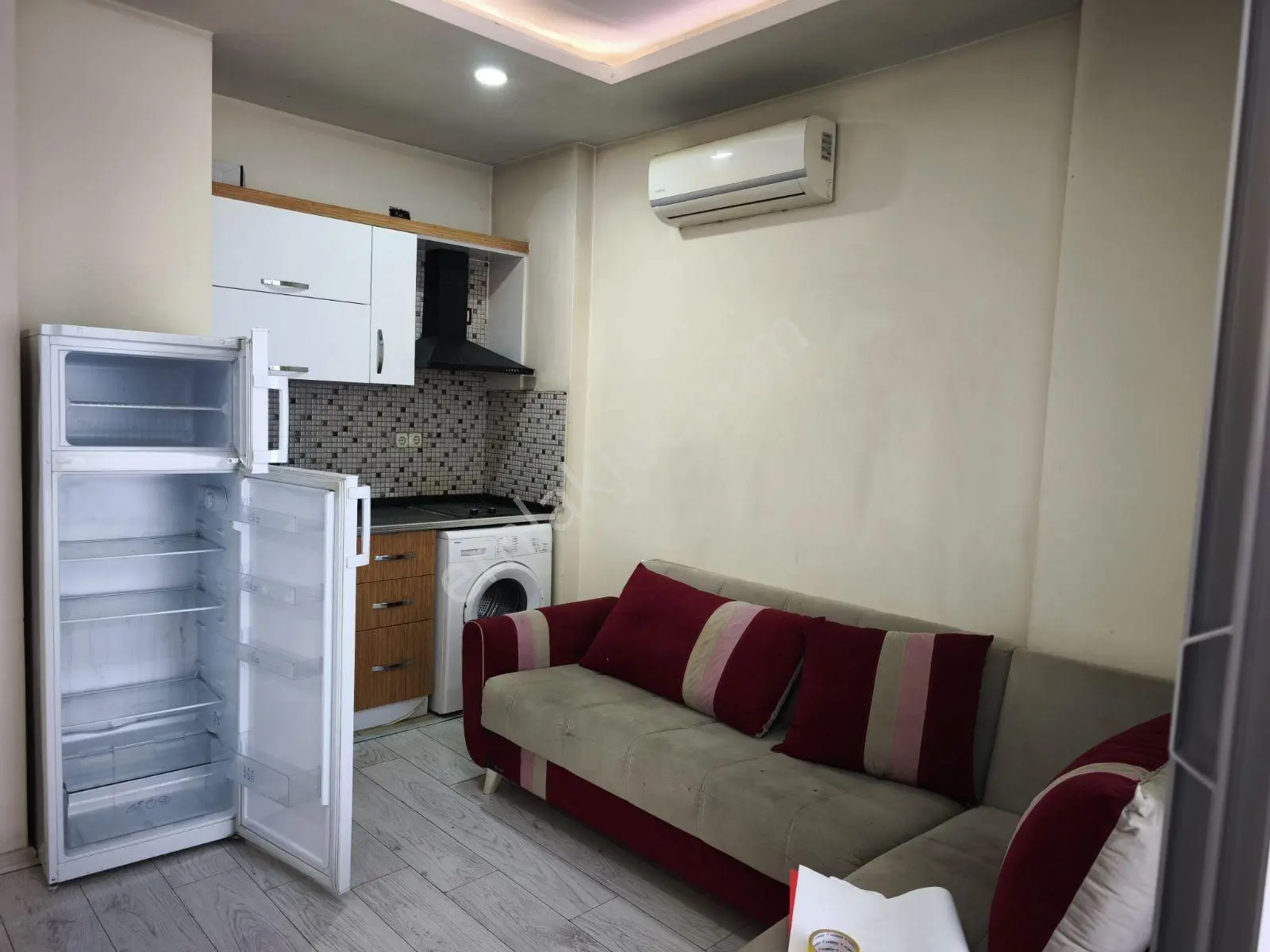 İsmail Yıldırım Emlaktan Çarşıda Müze Arkası 1+1 Eşyalı Kiralık - Görsel 4