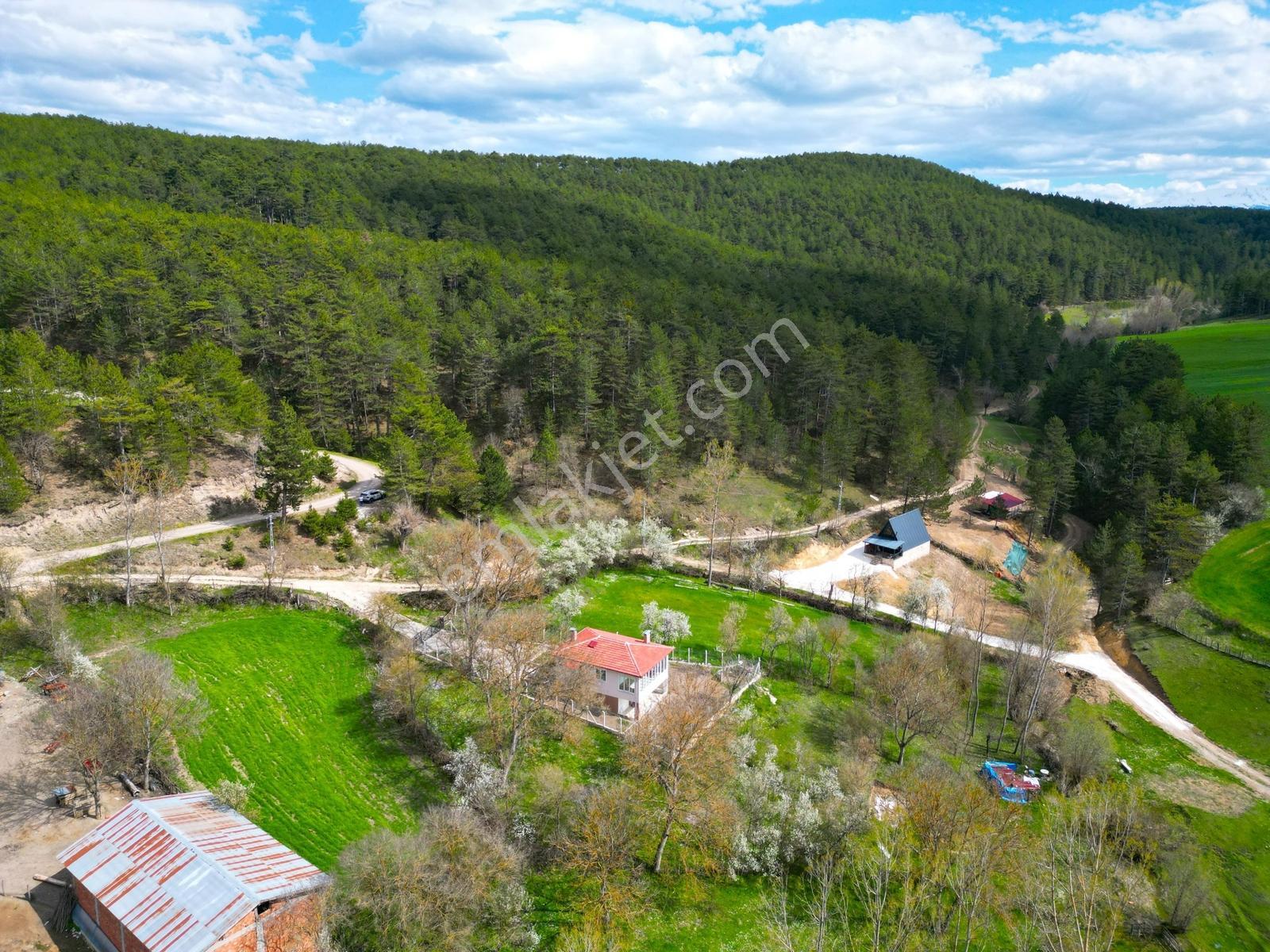 █ Garanti Emlak'tan - Merkeze 9 Km - 1.400 M² - İmarlı Arsa █ - Görsel 8