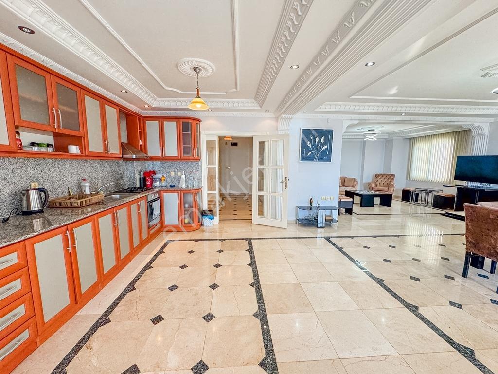 Mahmutlar Mah. Denize Sıfır Deniz Manzaralı 3+1 300m2 Daire!! - Görsel 17