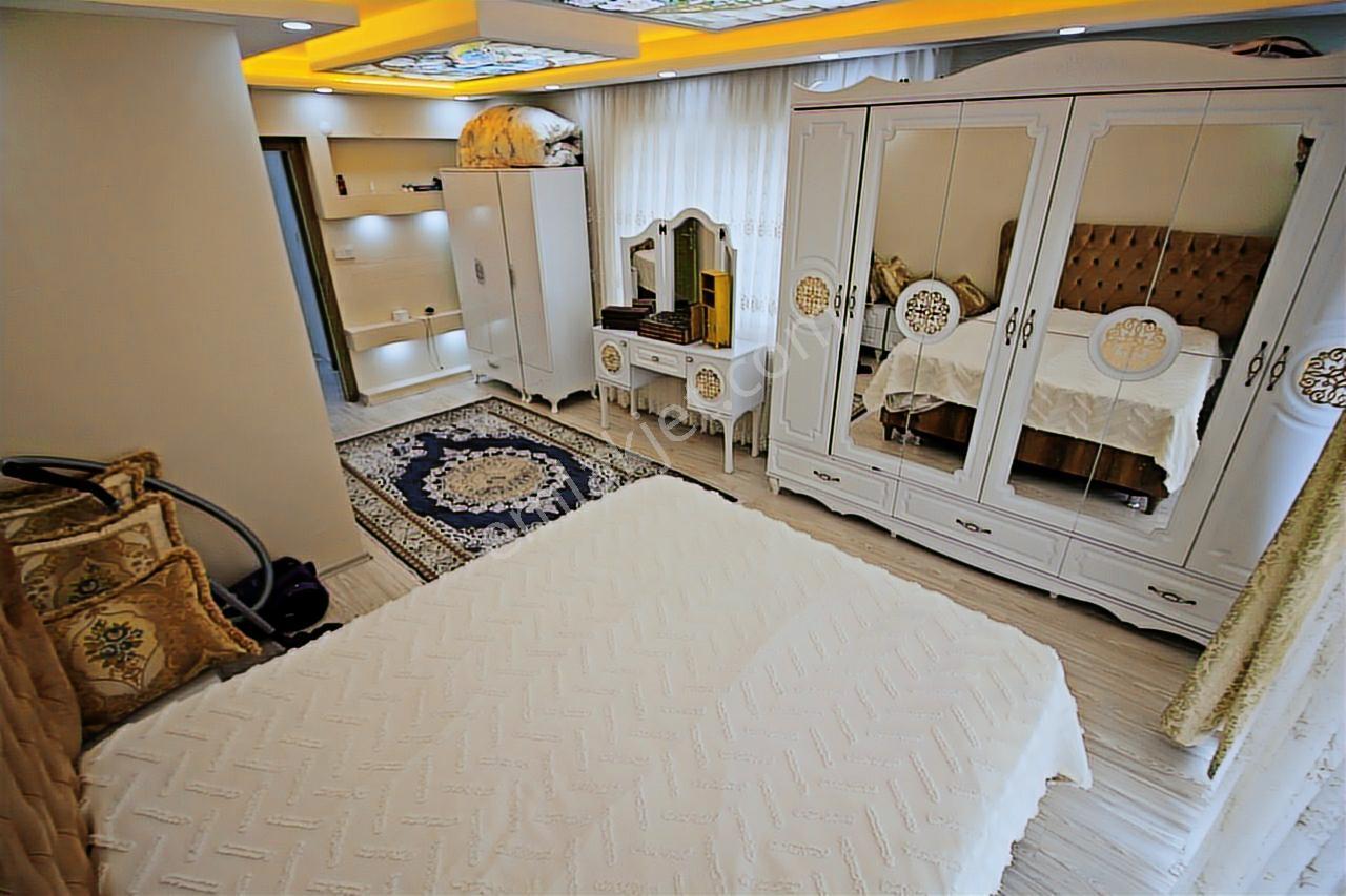 Gamze Emlak'tan Tandoğan'da Köşe Bina Full+full Yapılı 5+1 Teras - Görsel 2