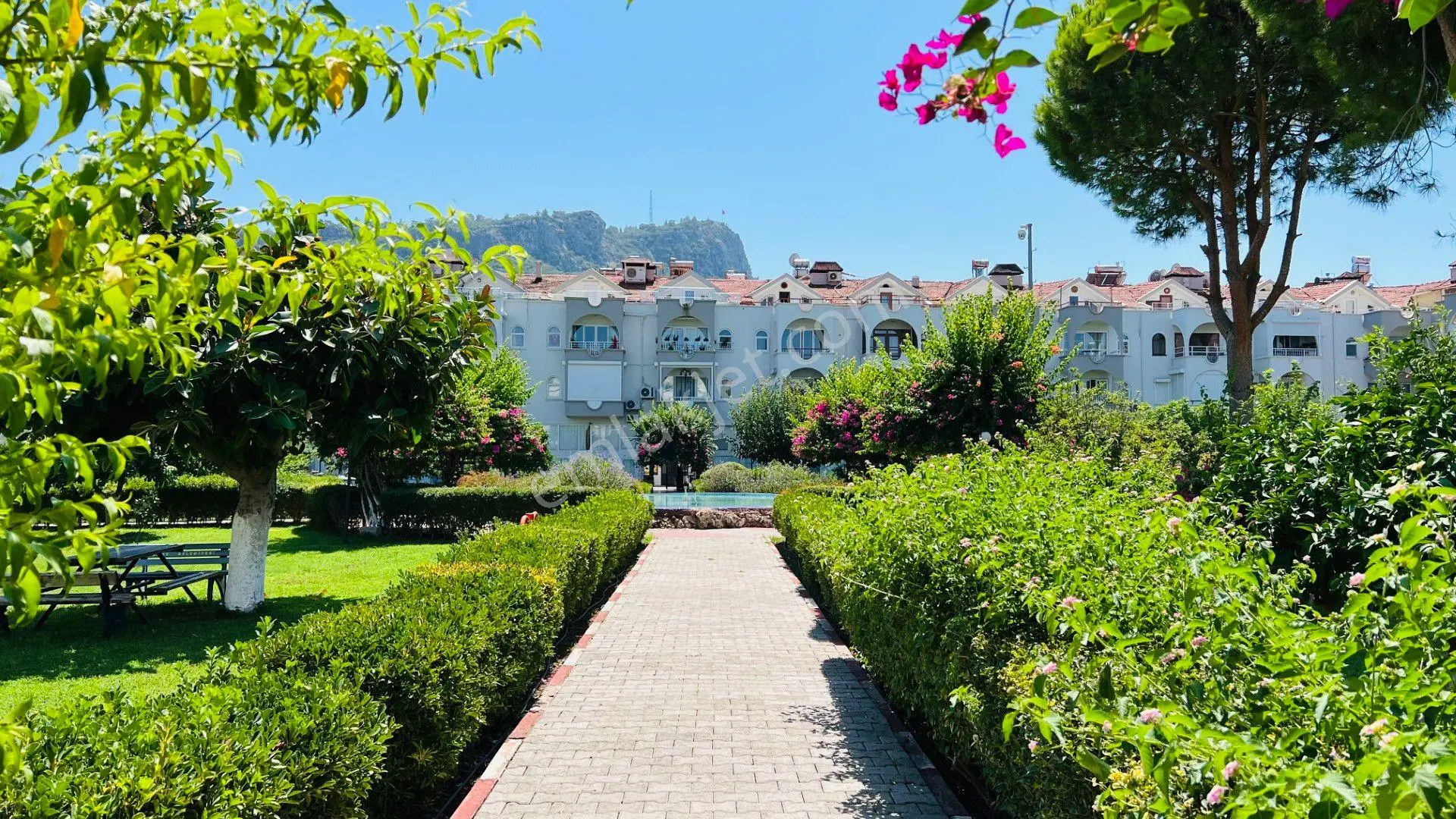 Kemer Ay Işığı Plajına Sadece 2 Dakika Satılık Daire