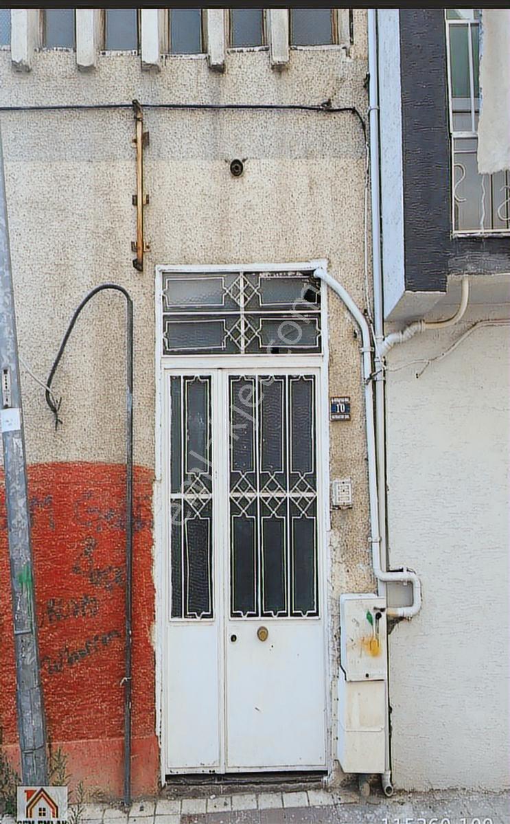 Kemalpaşa Mahallesinde Merkezi Konumda 3+1 145 M2 Satılık Daire - Görsel 2
