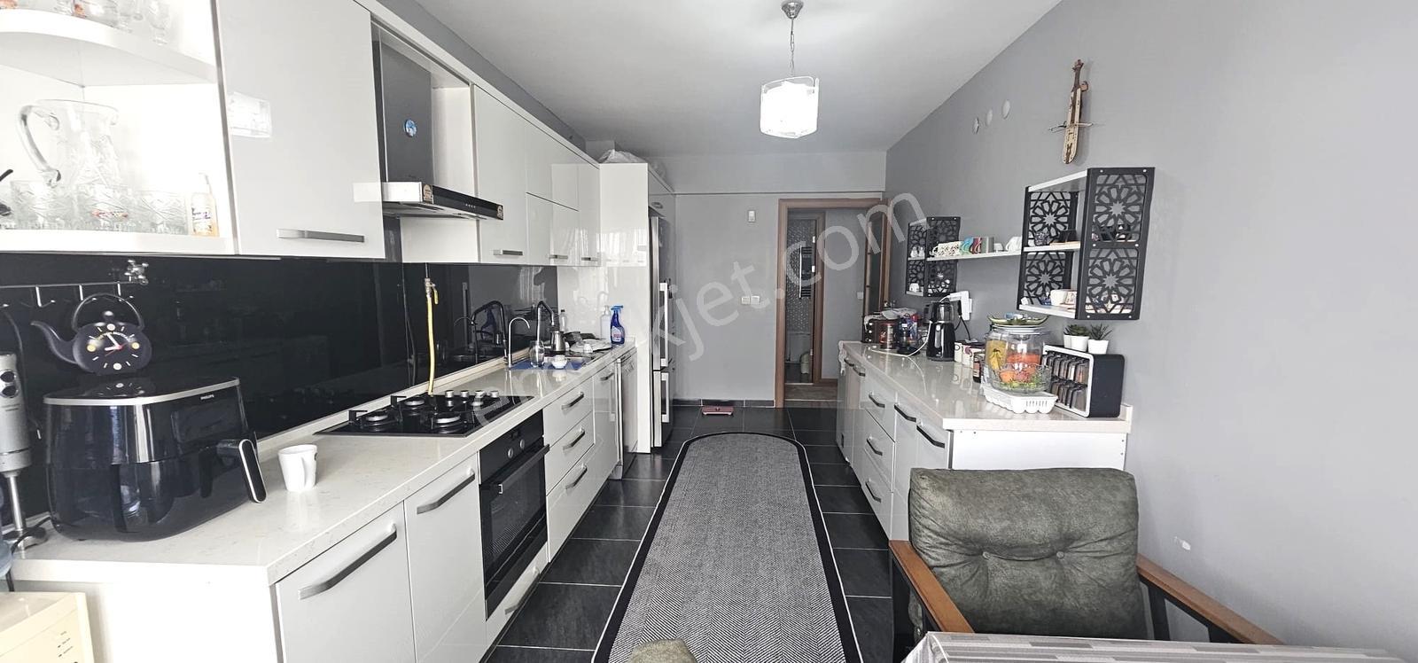 Sultan Sitesi 3+1 Deniz Manzaralı Daire - Görsel 25