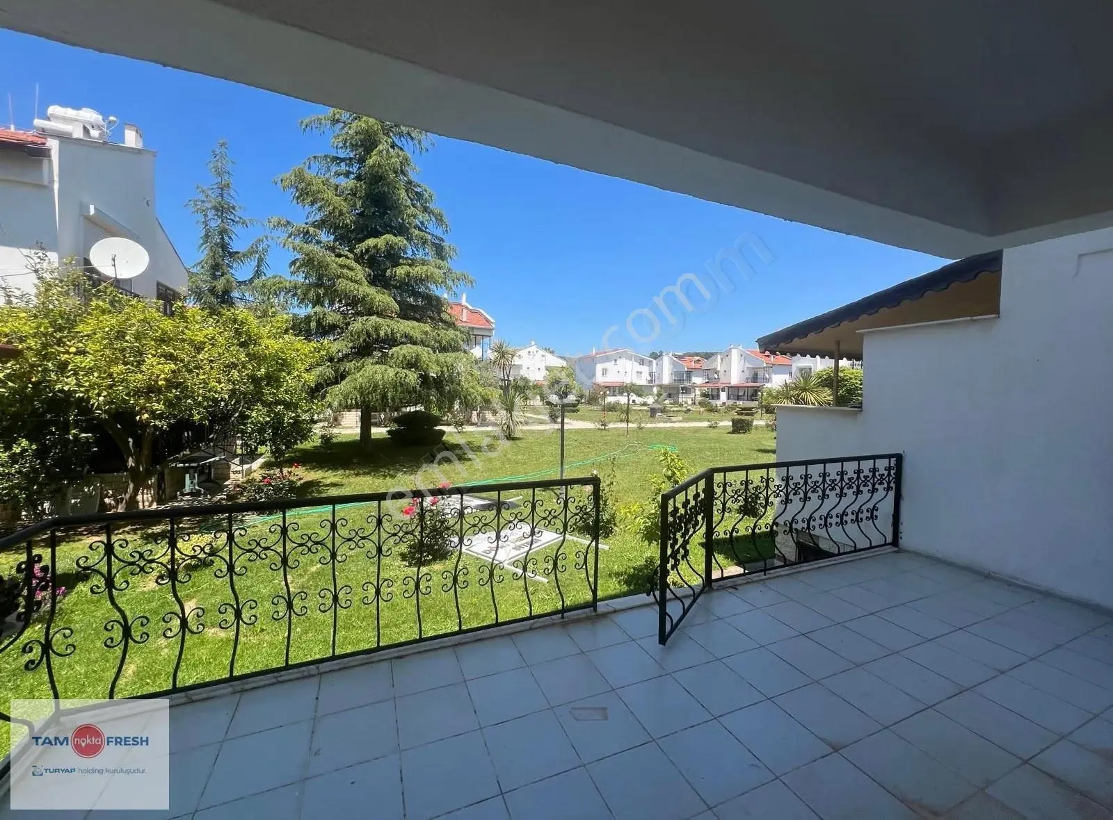 Urla Torasan'da Site İçi Kiralık Villa - Görsel 2