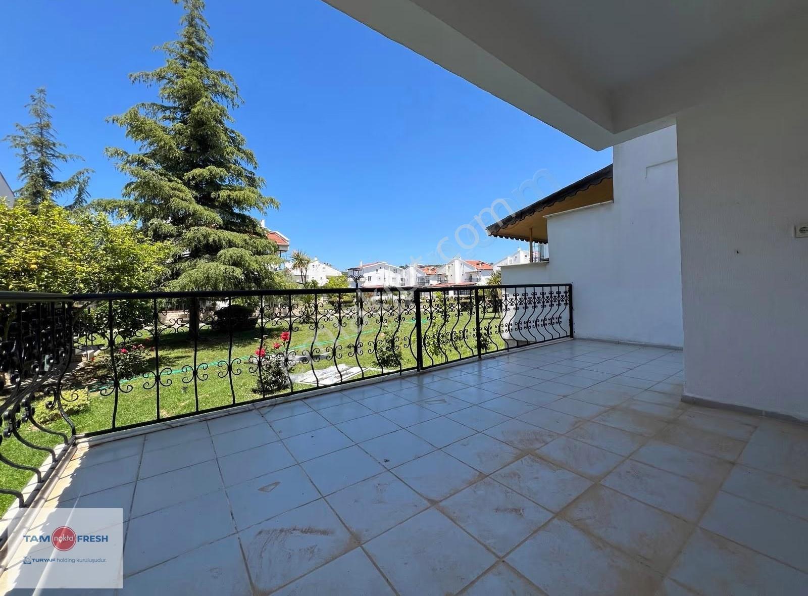 Urla Torasan'da Site İçi Kiralık Villa - Görsel 20