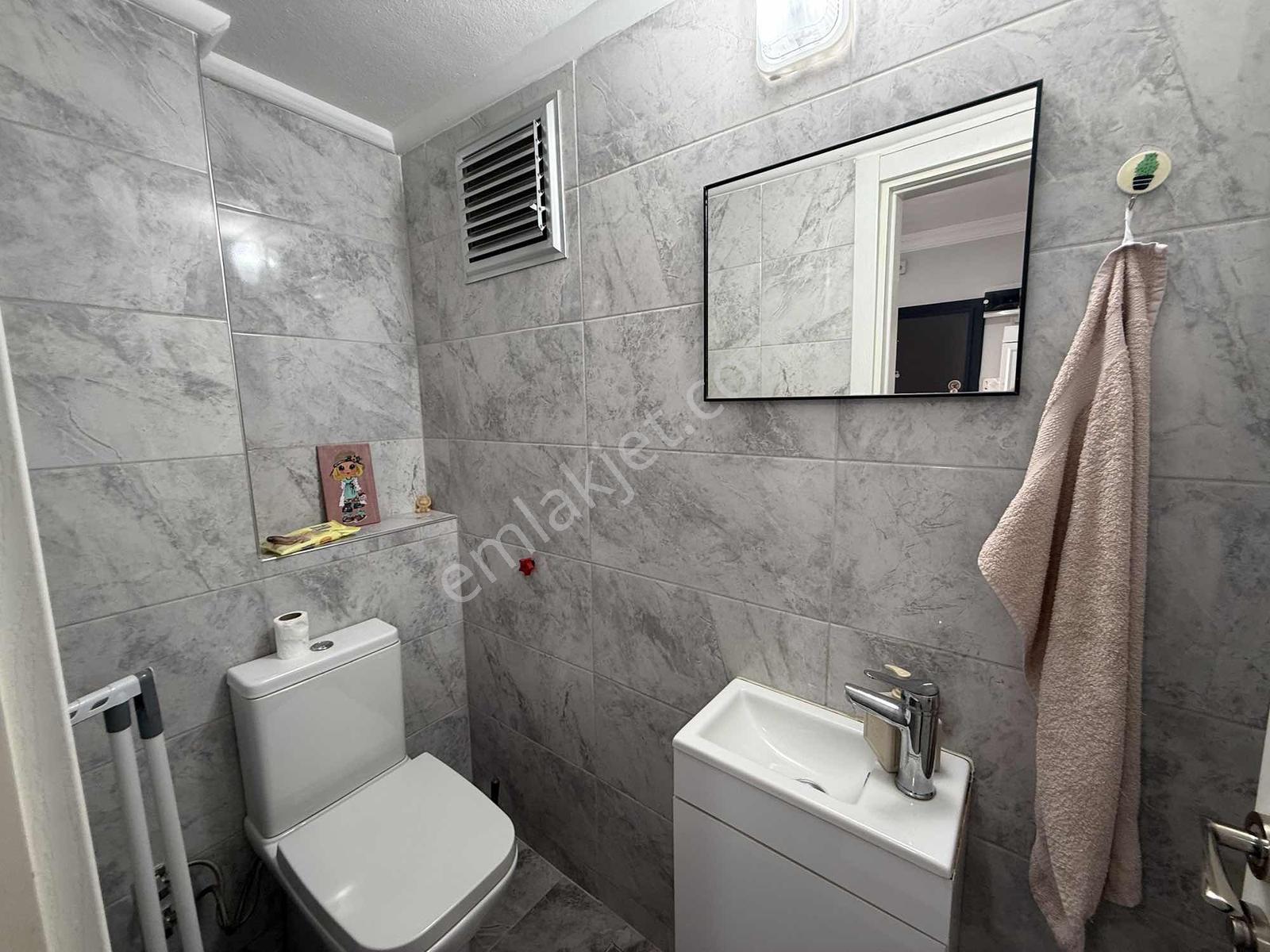 Aydınlıkevler Mahallesinde Full Tadilatlı Satılık 3+1 Daire - Görsel 20