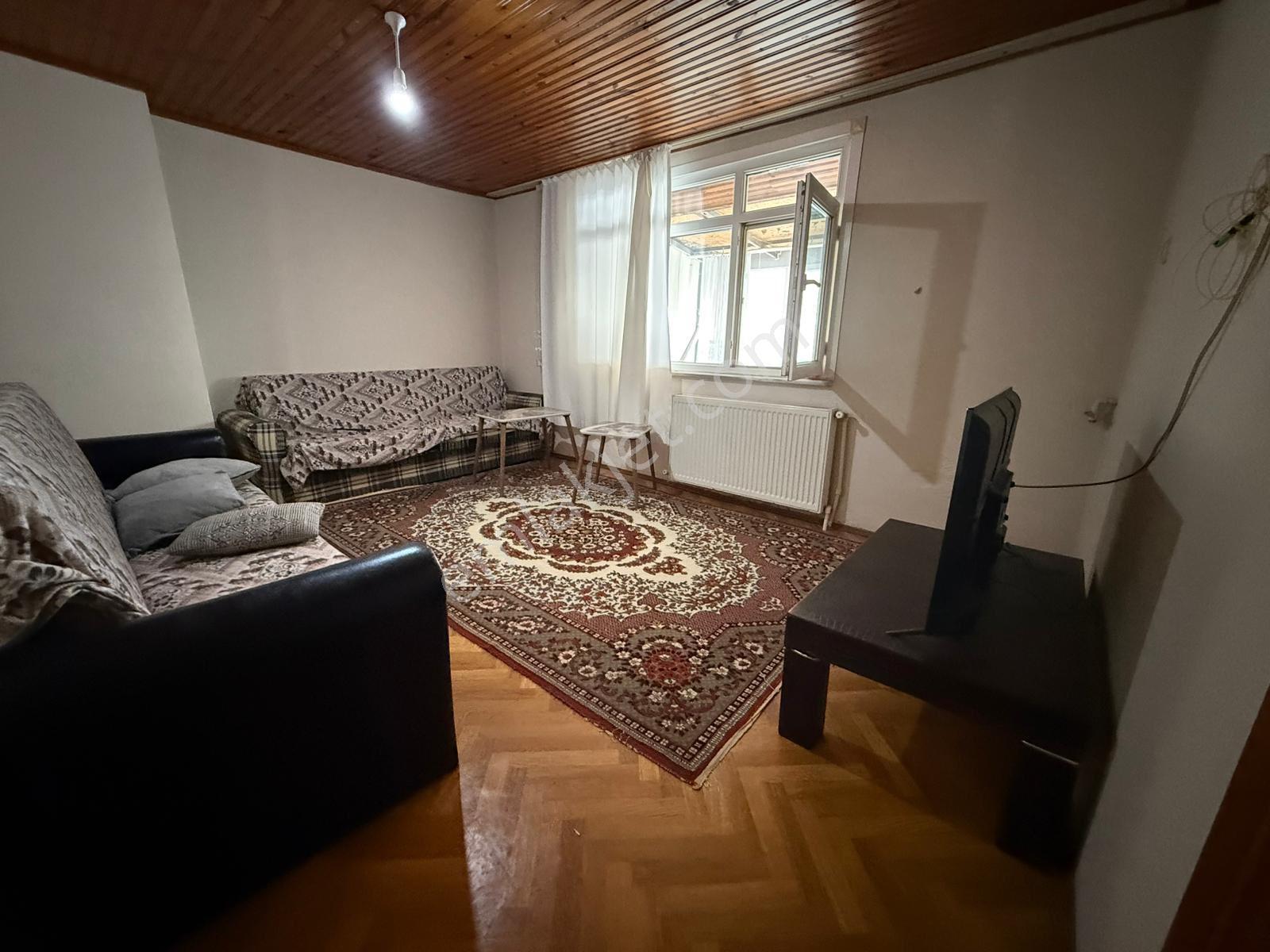 Uğurmumcu Mah 2+1 100 M2 Eşyalı Tramvaya 3 Dk Kiralık Çatı Katı Daire - Görsel 3