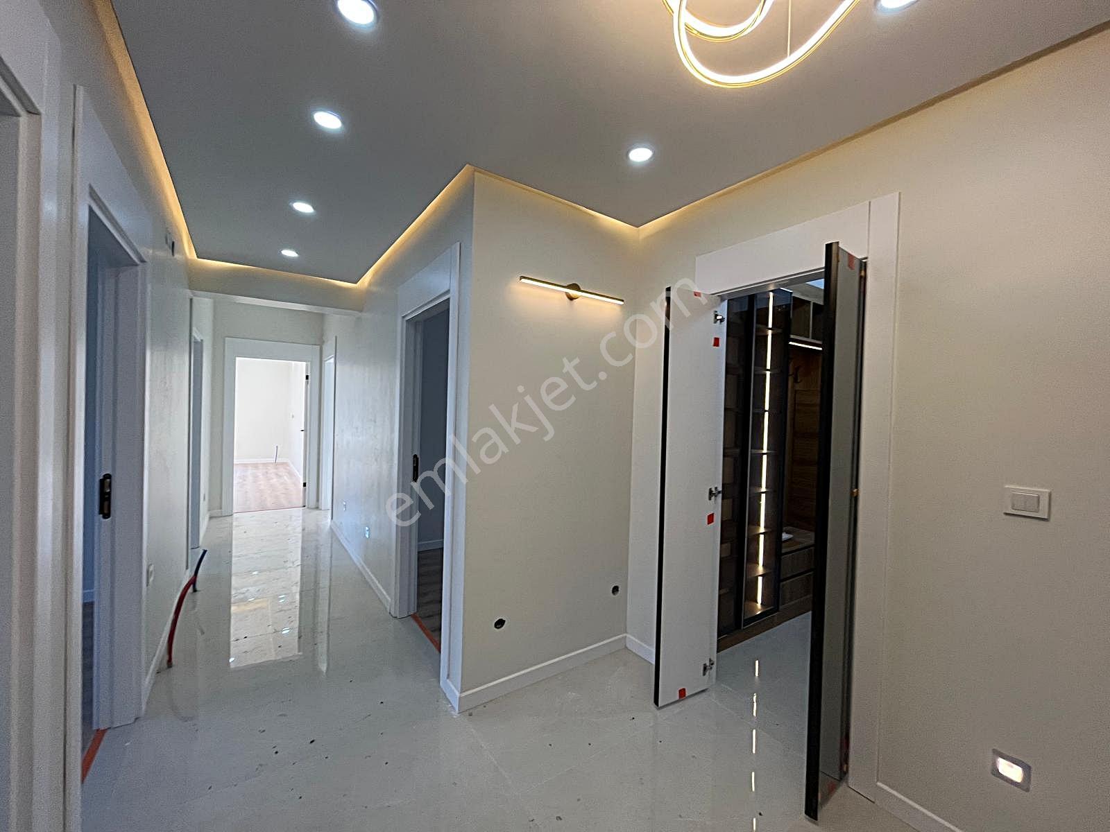 Yenikent Emlak'tan Piyasayı Sallayan Gösterişli Lüx 4+1 Daire - Görsel 9