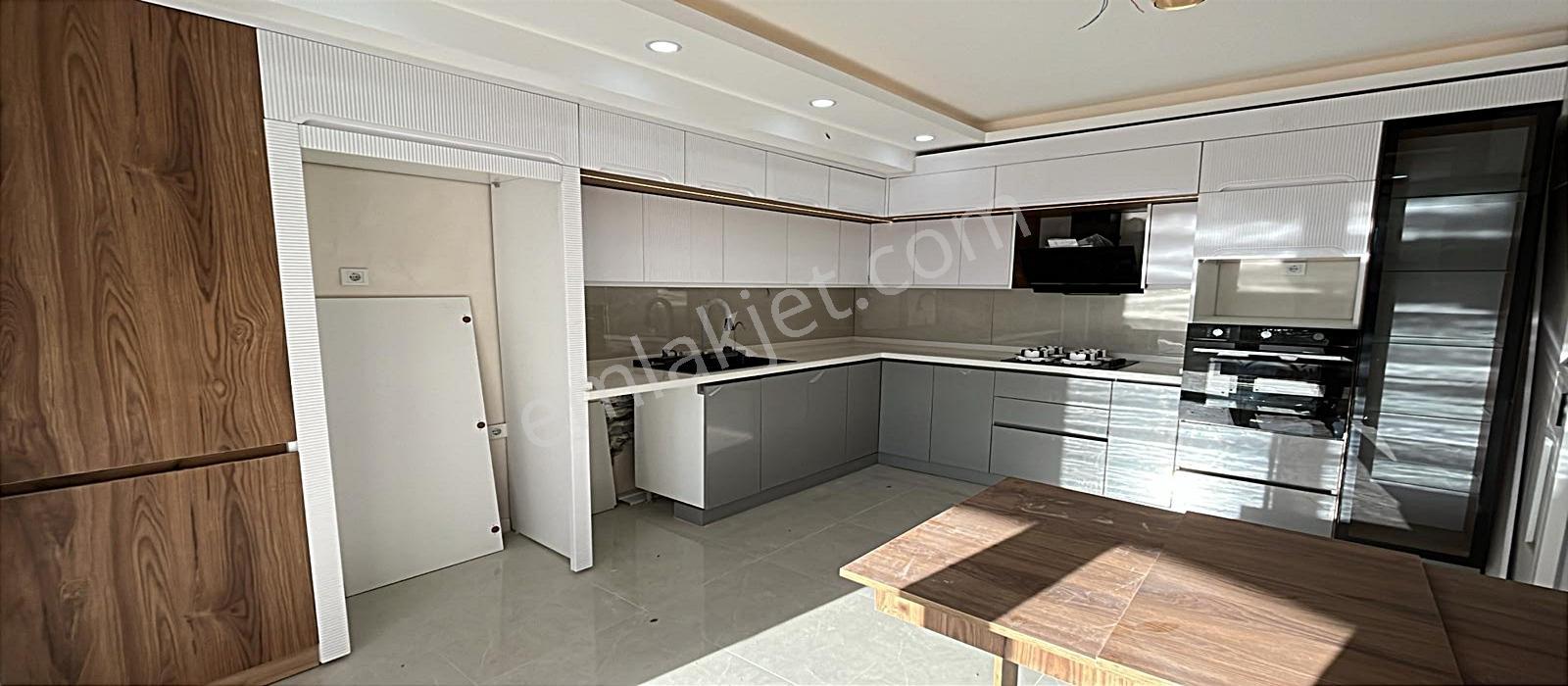 Yenikent Emlak'tan Piyasayı Sallayan Gösterişli Lüx 4+1 Daire - Görsel 42