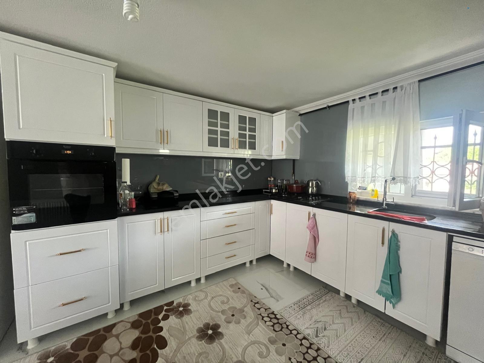 Kocaali Merkezde 6+1 Mutfak Ayrı Müstakil Villa, Müthiş Lokasyon - Görsel 5